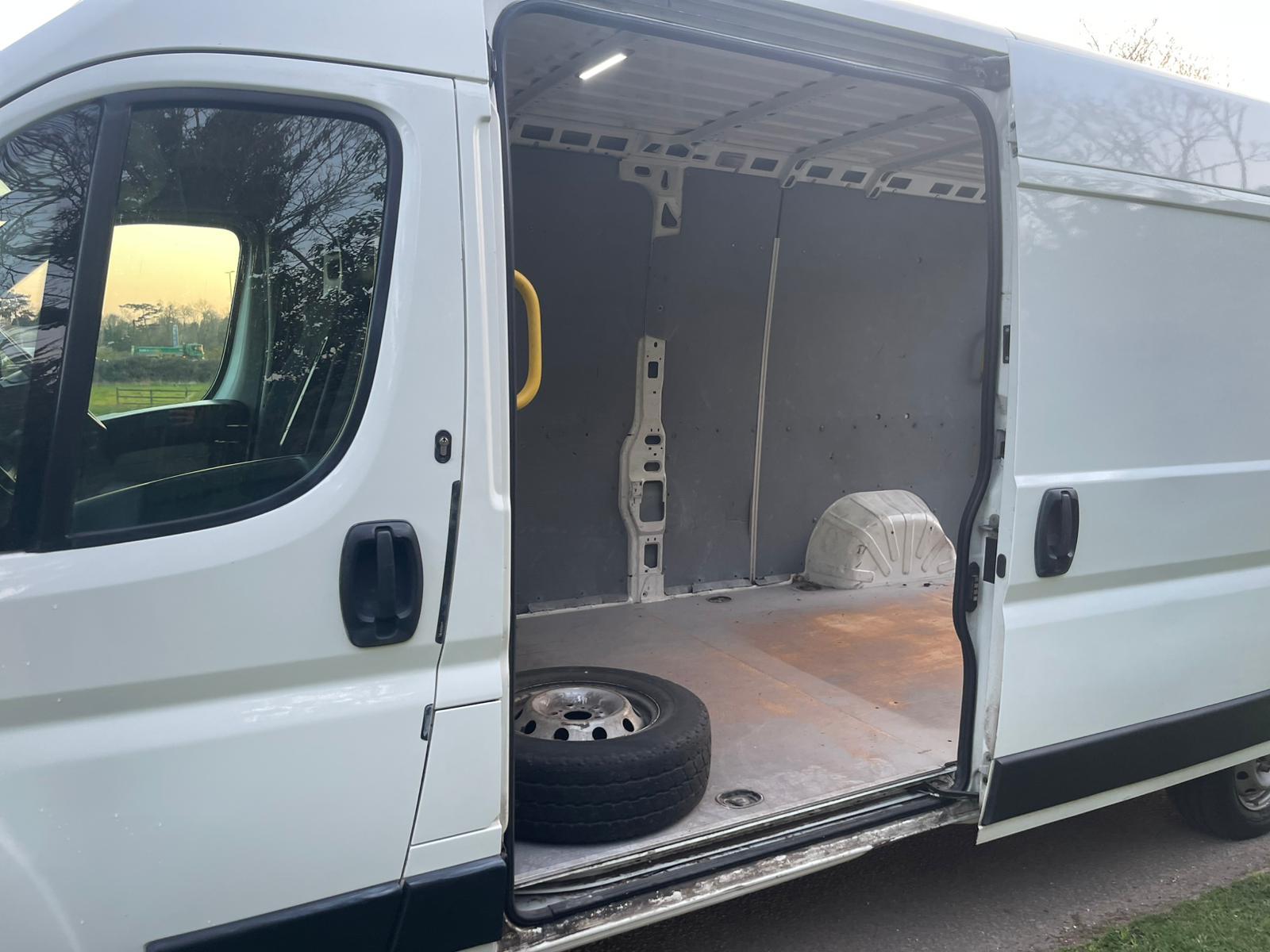 Citroen Relay 2.0 BlueHDi 35 Enterprise Panel Van 5dr Diesel Manual L3 High Roof Euro 6 (130 ps)