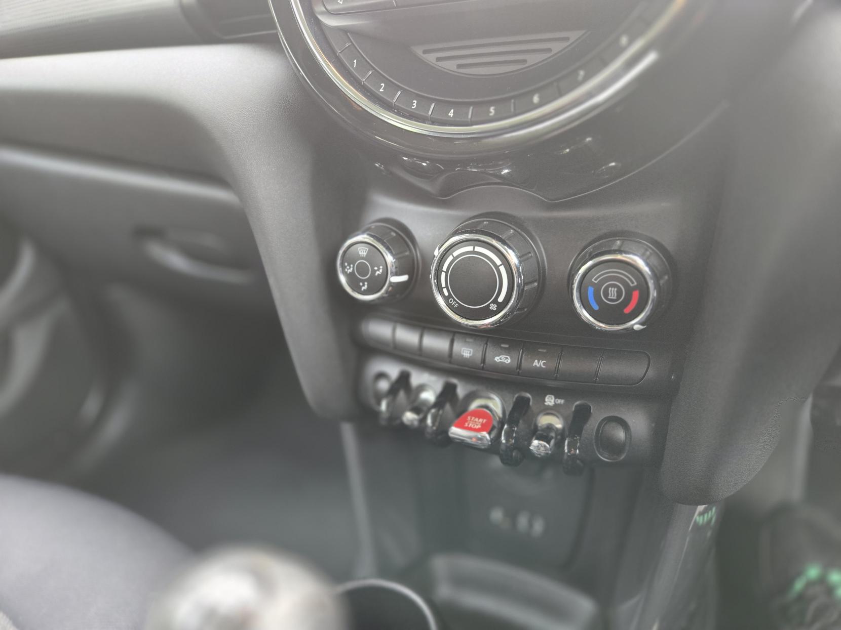 MINI Hatch 1.5 Cooper Hatchback 5dr Petrol Manual Euro 6 (s/s) (136 ps)