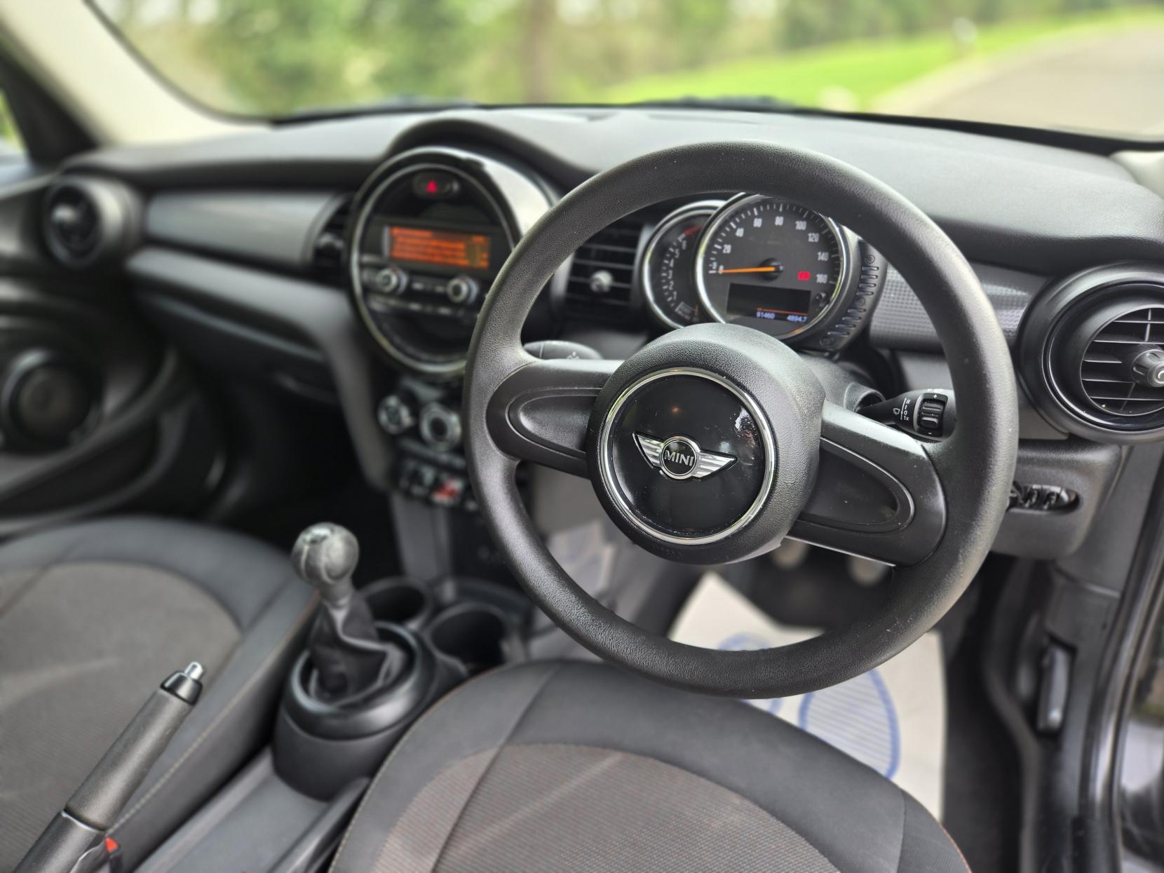 MINI Hatch 1.5 Cooper Hatchback 5dr Petrol Manual Euro 6 (s/s) (136 ps)