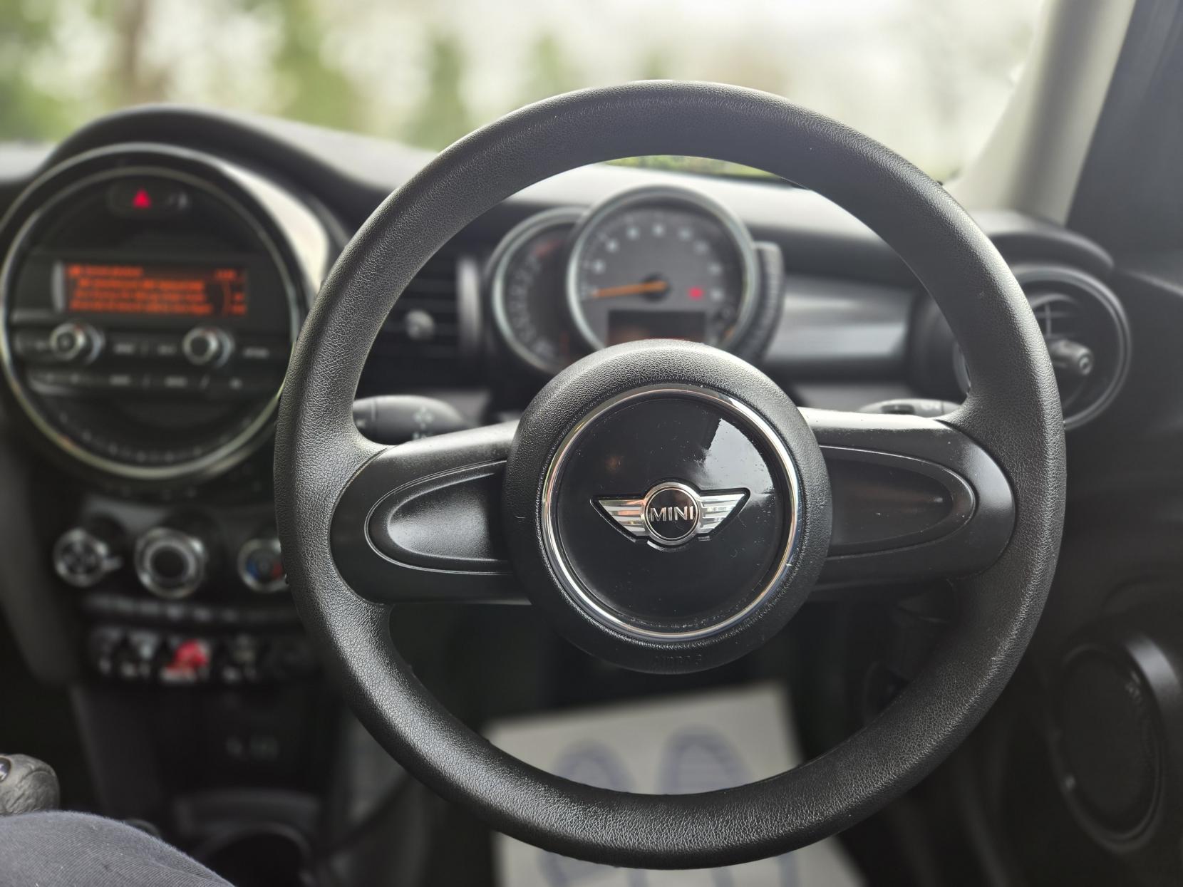 MINI Hatch 1.5 Cooper Hatchback 5dr Petrol Manual Euro 6 (s/s) (136 ps)