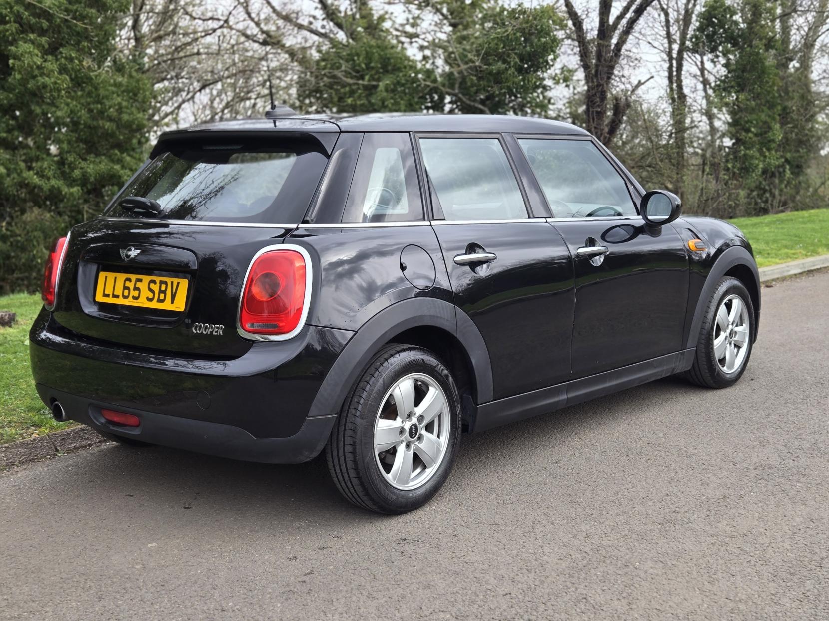 MINI Hatch 1.5 Cooper Hatchback 5dr Petrol Manual Euro 6 (s/s) (136 ps)