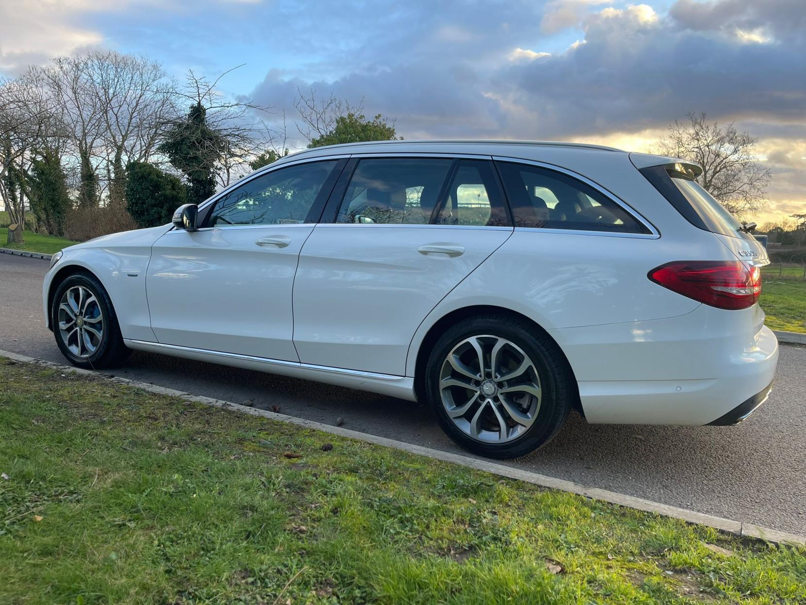 Mercedes-Benz C Class 2.0 C350e 6.4kWh Sport Estate 5dr Petrol Plug-in Hybrid G-Tronic+ Euro 6 (s/s) (293 ps)