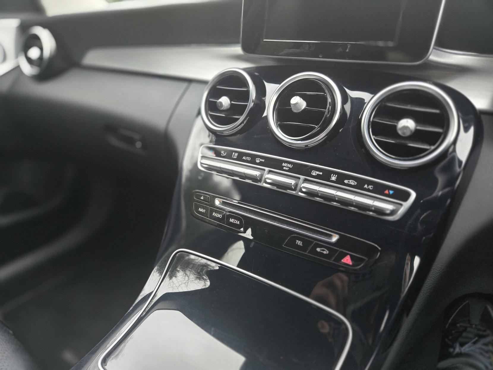 Mercedes-Benz C Class 2.0 C350e 6.4kWh Sport Estate 5dr Petrol Plug-in Hybrid G-Tronic+ Euro 6 (s/s) (293 ps)