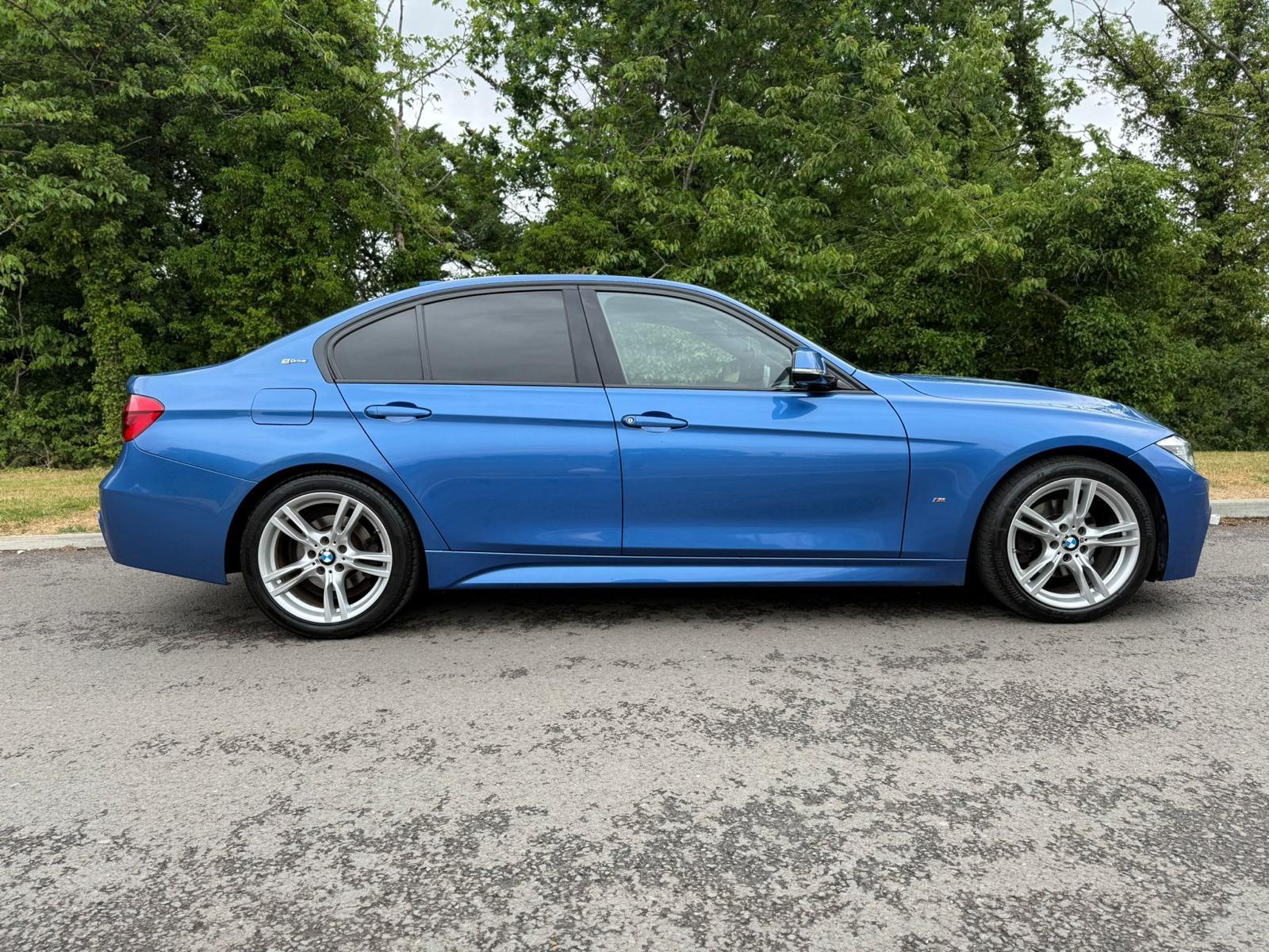 BMW 3 Series 2.0 330e 7.6kWh M Sport Saloon 4dr Petrol Plug-in Hybrid Auto Euro 6 (s/s) (252 ps)
