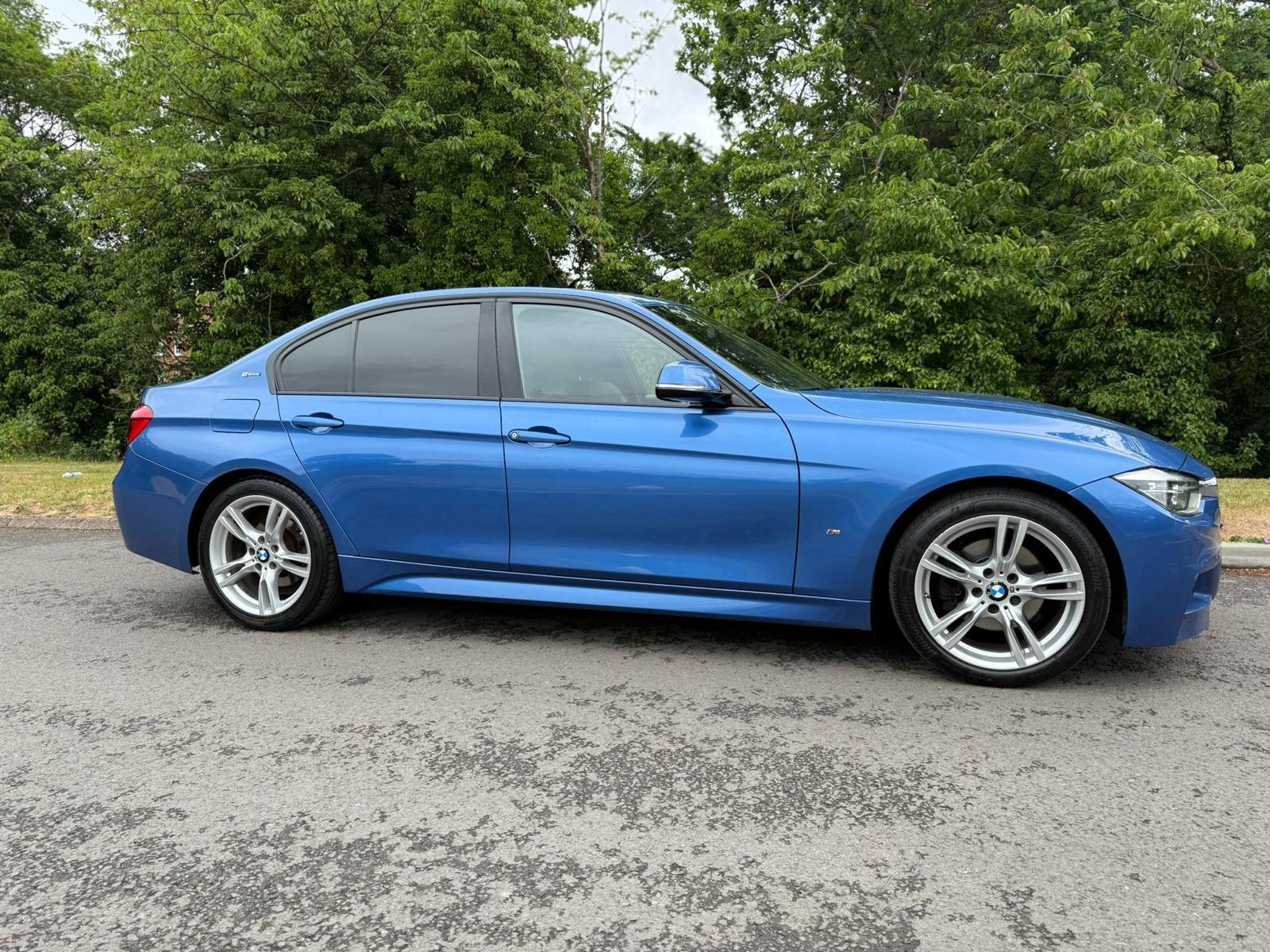 BMW 3 Series 2.0 330e 7.6kWh M Sport Saloon 4dr Petrol Plug-in Hybrid Auto Euro 6 (s/s) (252 ps)