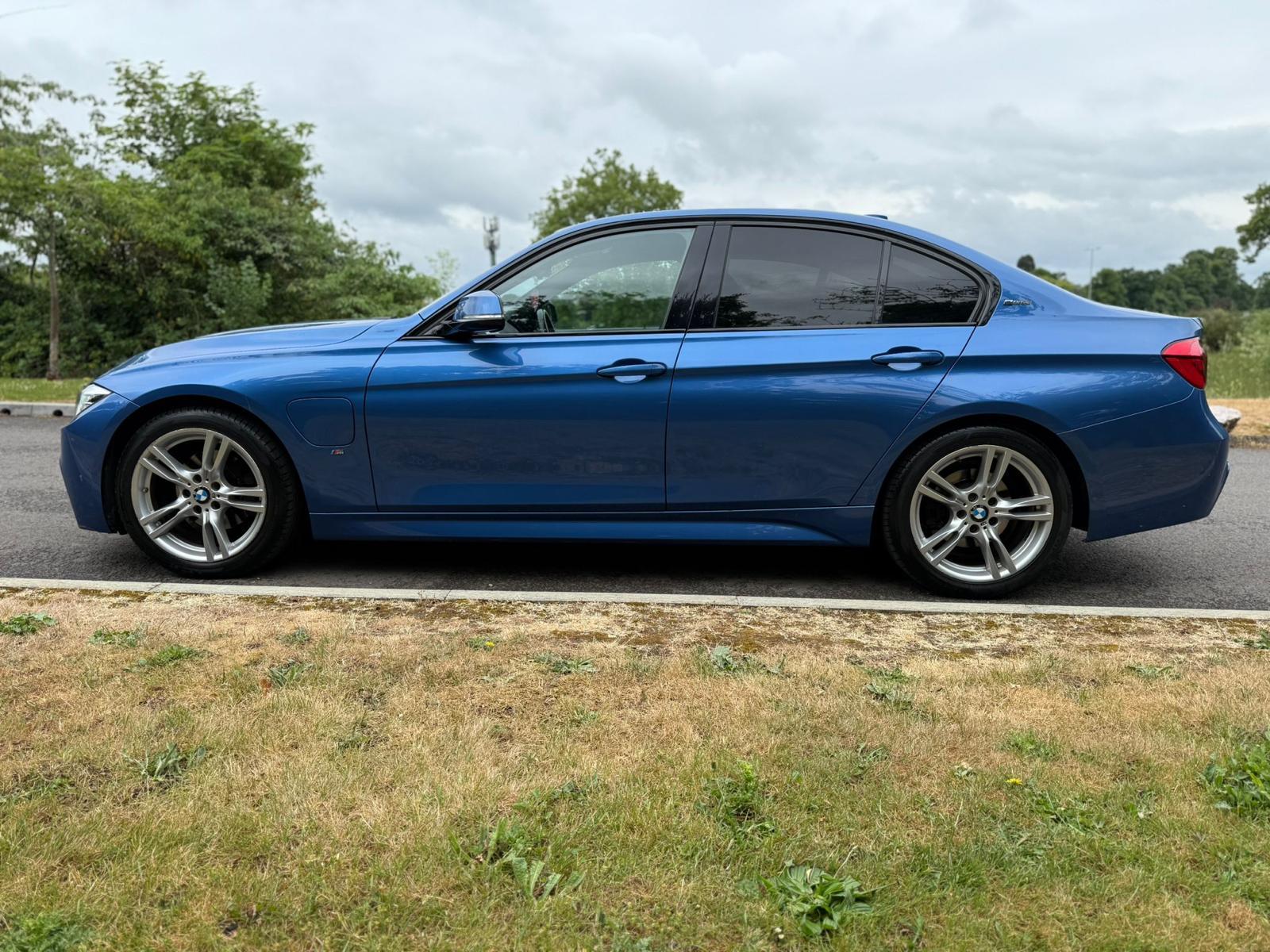 BMW 3 Series 2.0 330e 7.6kWh M Sport Saloon 4dr Petrol Plug-in Hybrid Auto Euro 6 (s/s) (252 ps)