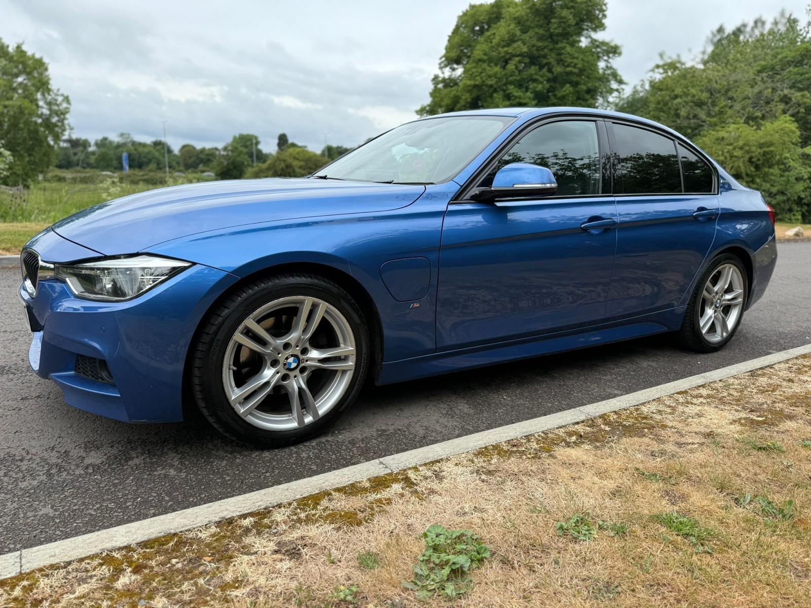 BMW 3 Series 2.0 330e 7.6kWh M Sport Saloon 4dr Petrol Plug-in Hybrid Auto Euro 6 (s/s) (252 ps)