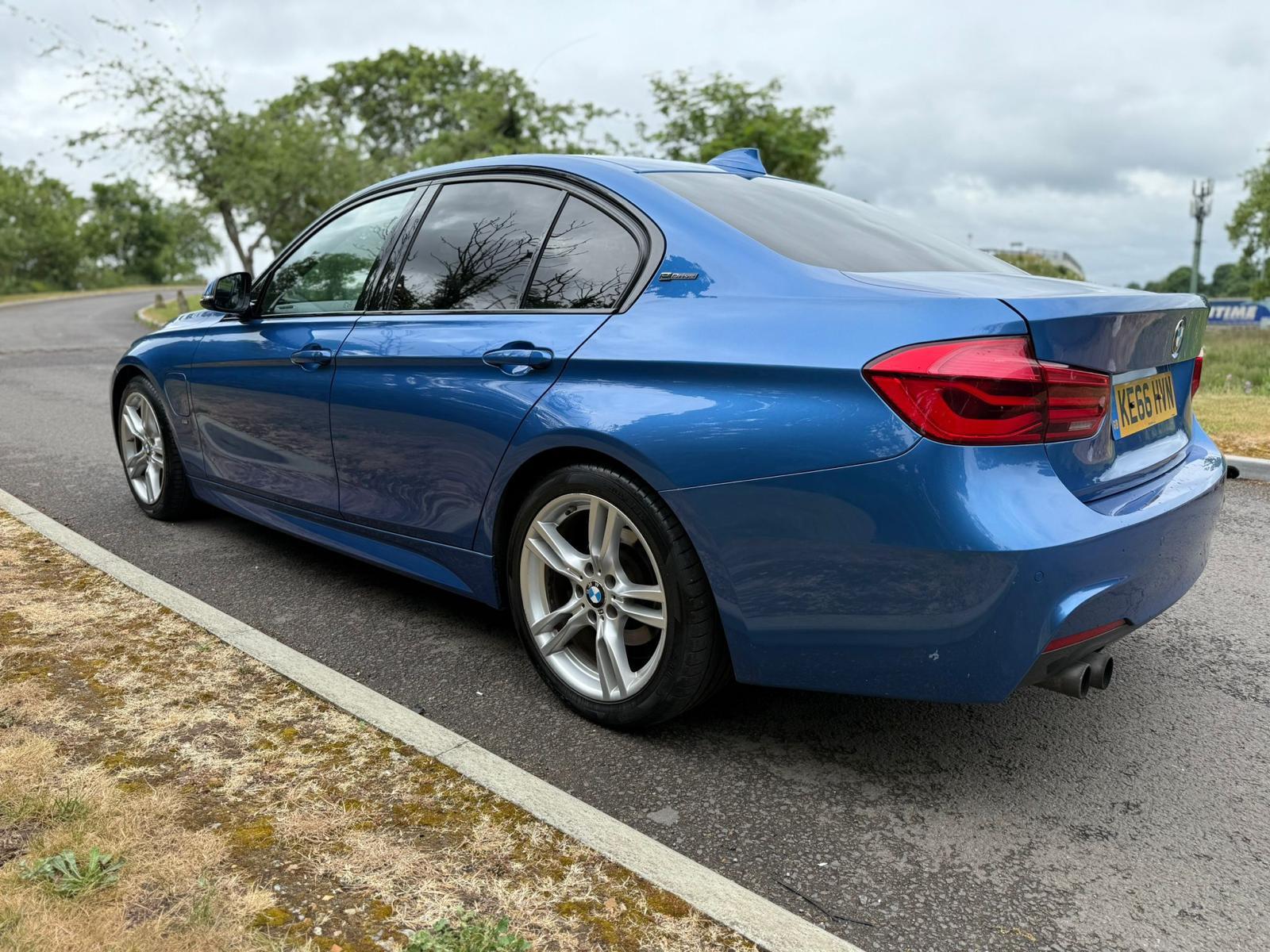 BMW 3 Series 2.0 330e 7.6kWh M Sport Saloon 4dr Petrol Plug-in Hybrid Auto Euro 6 (s/s) (252 ps)