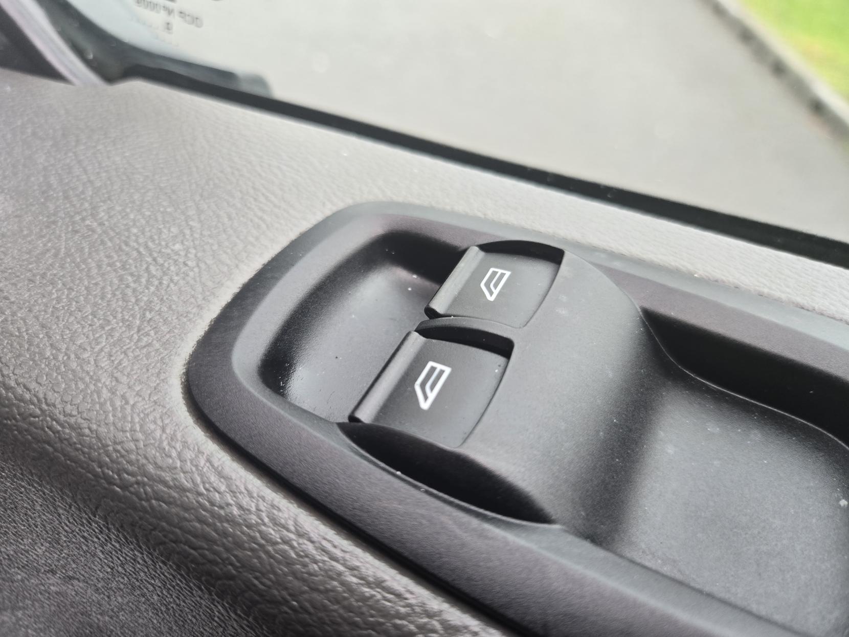 Ford Transit 2.0 290 EcoBlue Leader Panel Van 5dr Diesel Manual FWD L2 H2 Euro 6 (s/s) (130 ps)