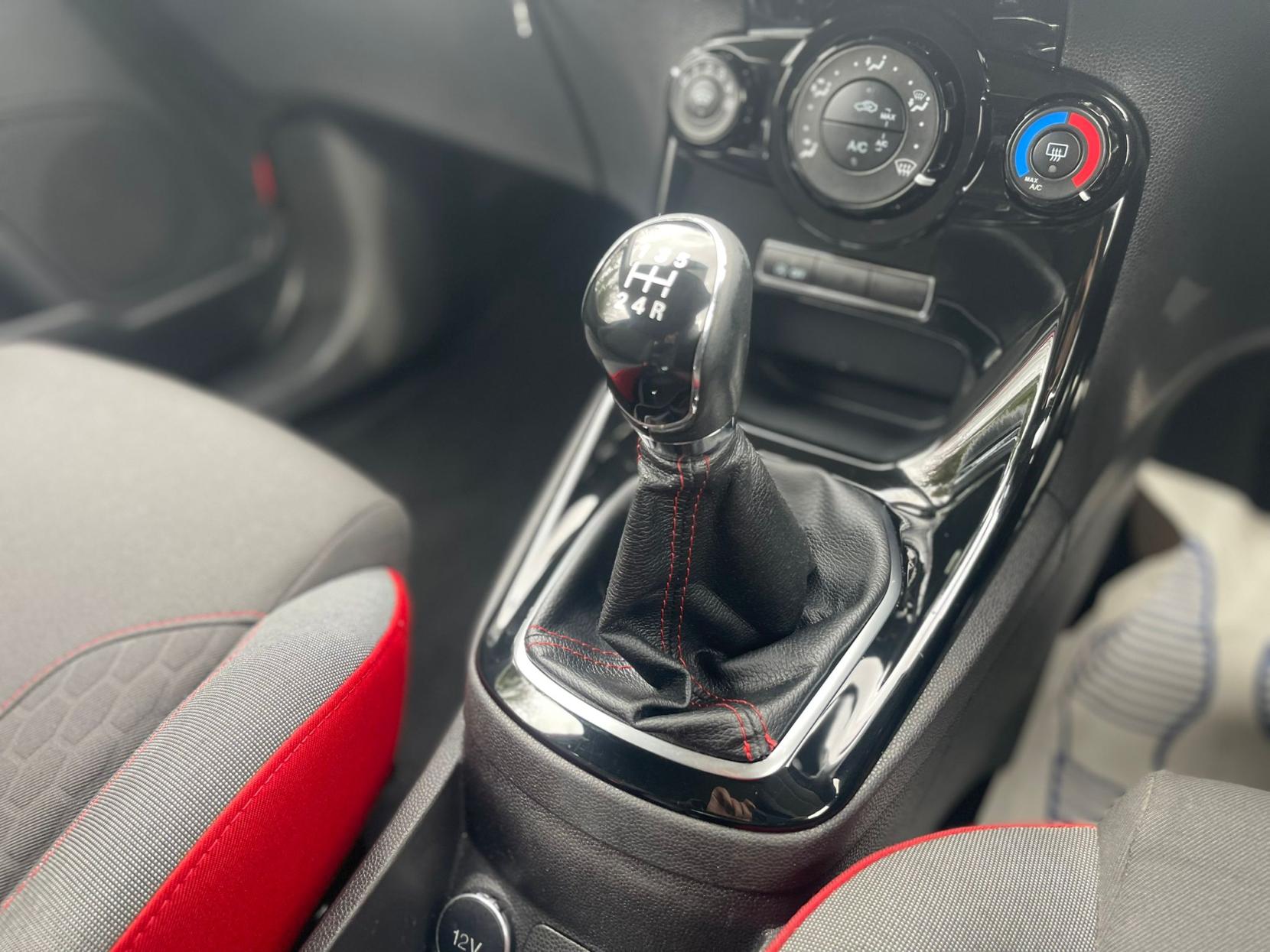 Ford Fiesta 1.0T EcoBoost Zetec S Hatchback 3dr Petrol Manual Euro 6 (s/s) (140 ps)