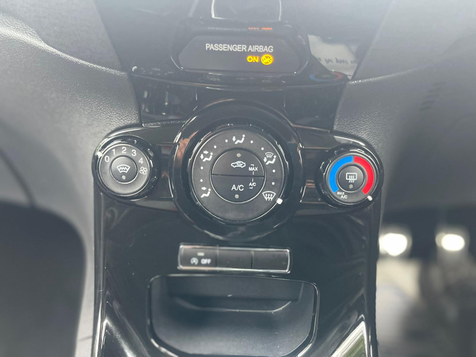 Ford Fiesta 1.0T EcoBoost Zetec S Hatchback 3dr Petrol Manual Euro 6 (s/s) (140 ps)