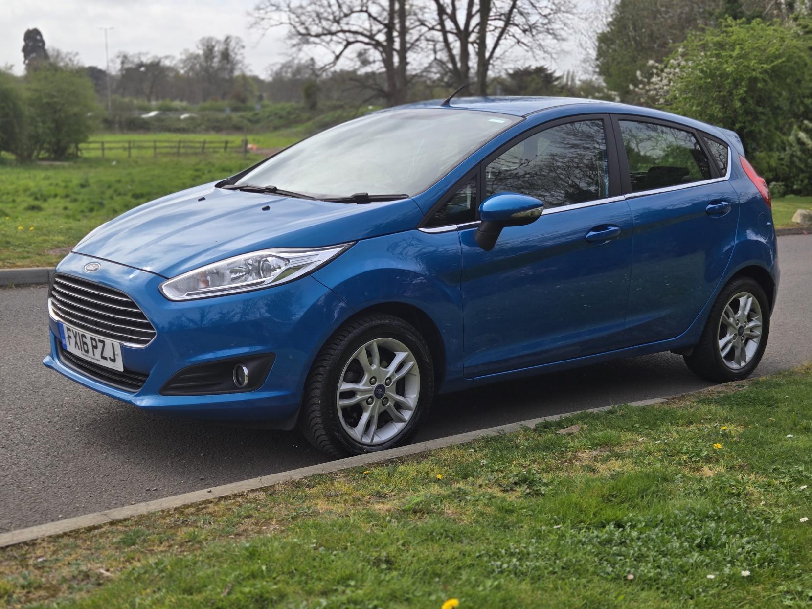 Ford Fiesta 1.0T EcoBoost Zetec Hatchback 5dr Petrol Manual Euro 6 (s/s) (100 ps)