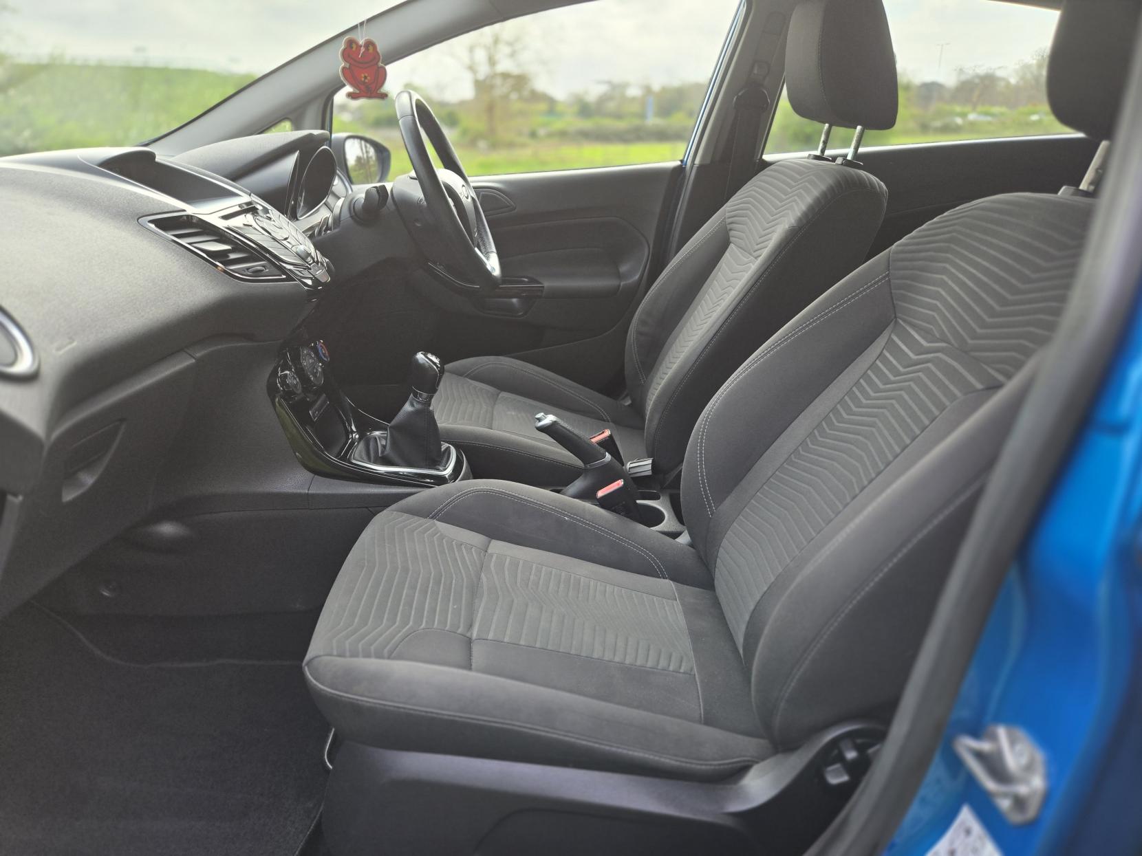 Ford Fiesta 1.0T EcoBoost Zetec Hatchback 5dr Petrol Manual Euro 6 (s/s) (100 ps)