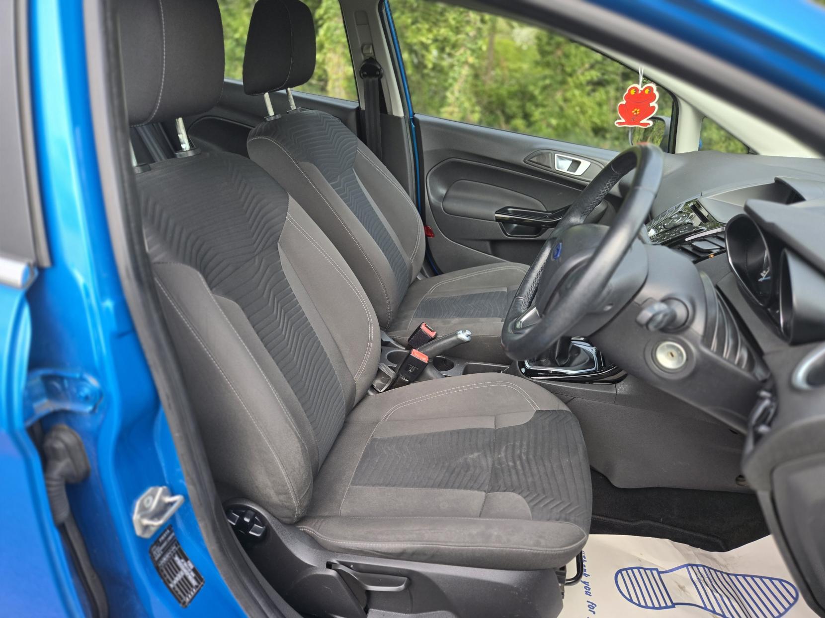 Ford Fiesta 1.0T EcoBoost Zetec Hatchback 5dr Petrol Manual Euro 6 (s/s) (100 ps)