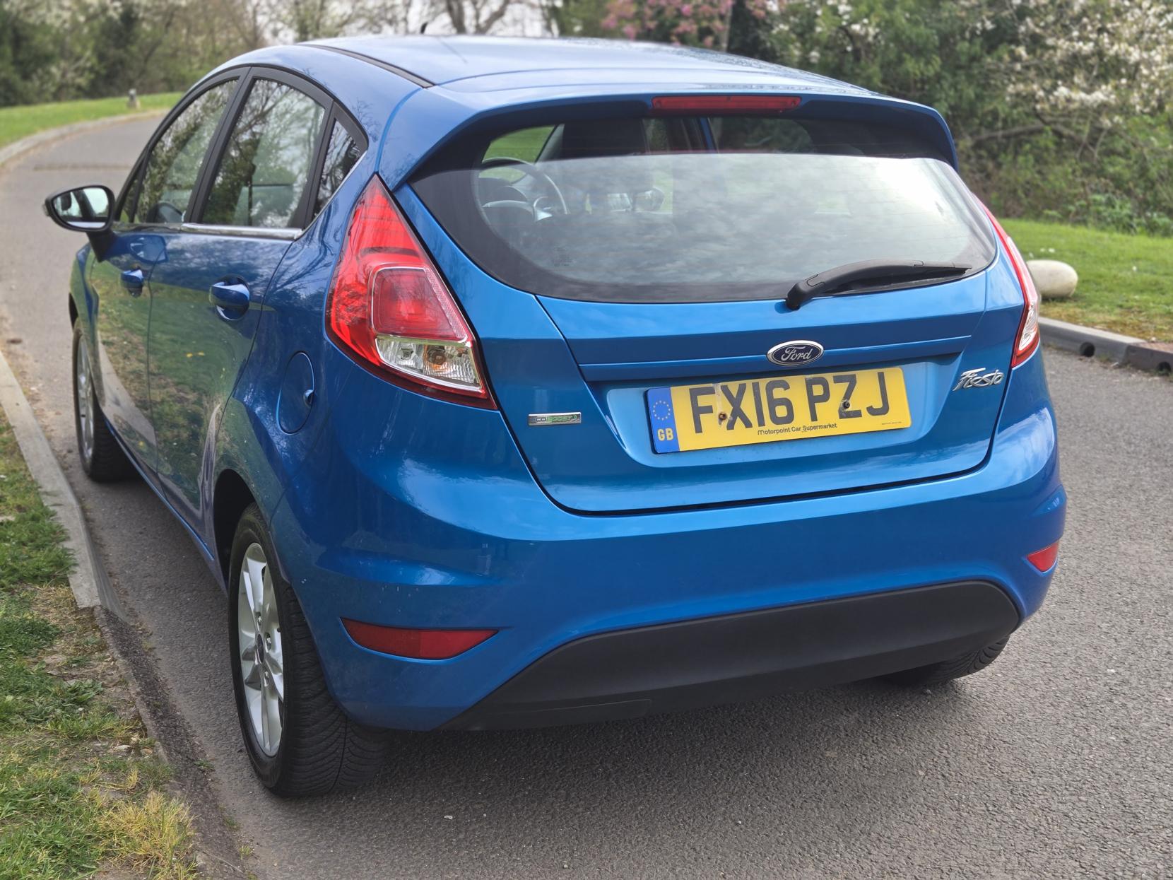Ford Fiesta 1.0T EcoBoost Zetec Hatchback 5dr Petrol Manual Euro 6 (s/s) (100 ps)