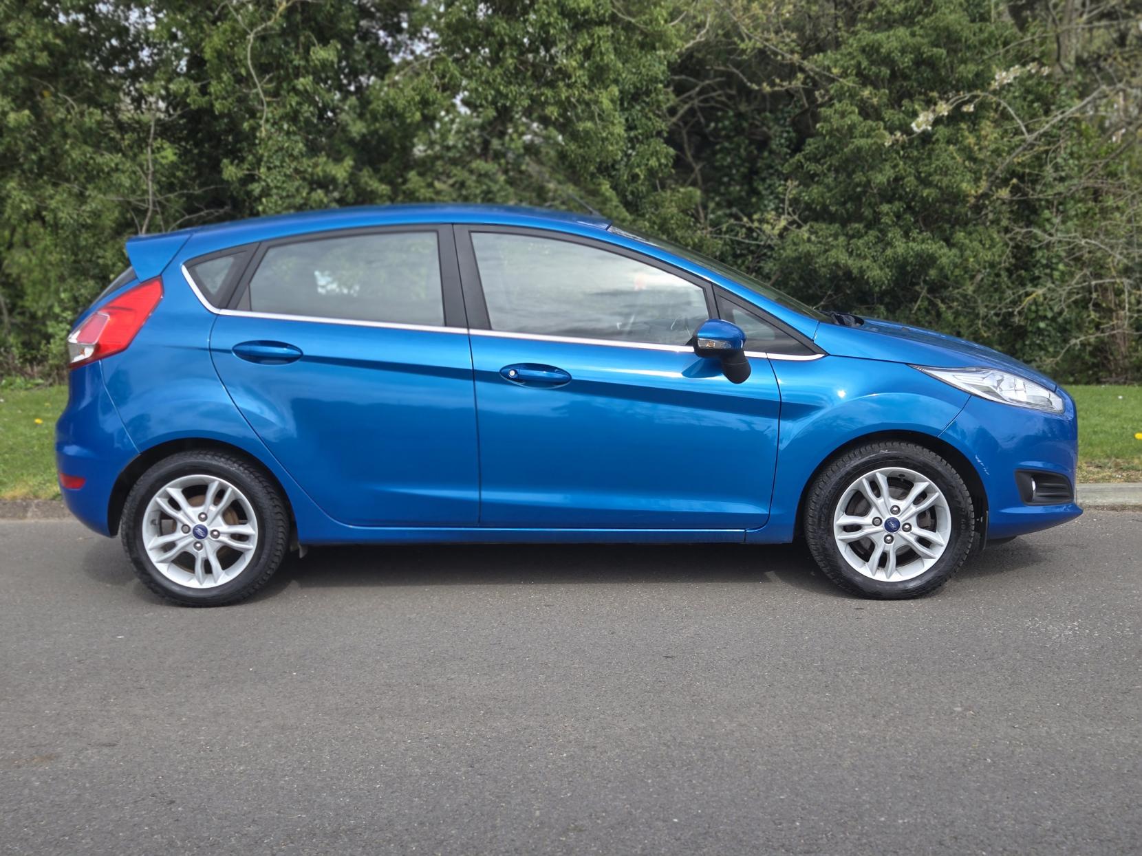 Ford Fiesta 1.0T EcoBoost Zetec Hatchback 5dr Petrol Manual Euro 6 (s/s) (100 ps)