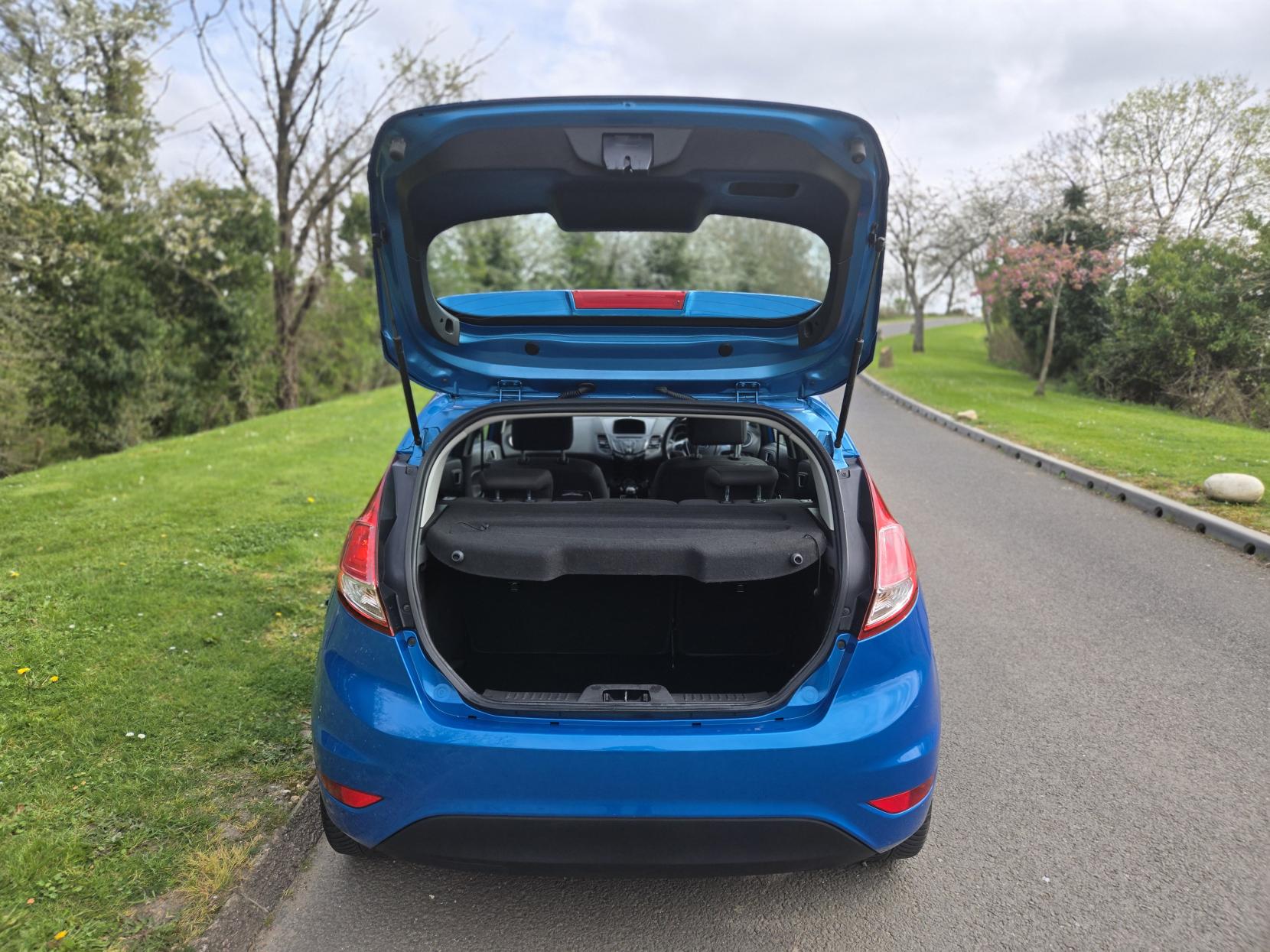 Ford Fiesta 1.0T EcoBoost Zetec Hatchback 5dr Petrol Manual Euro 6 (s/s) (100 ps)