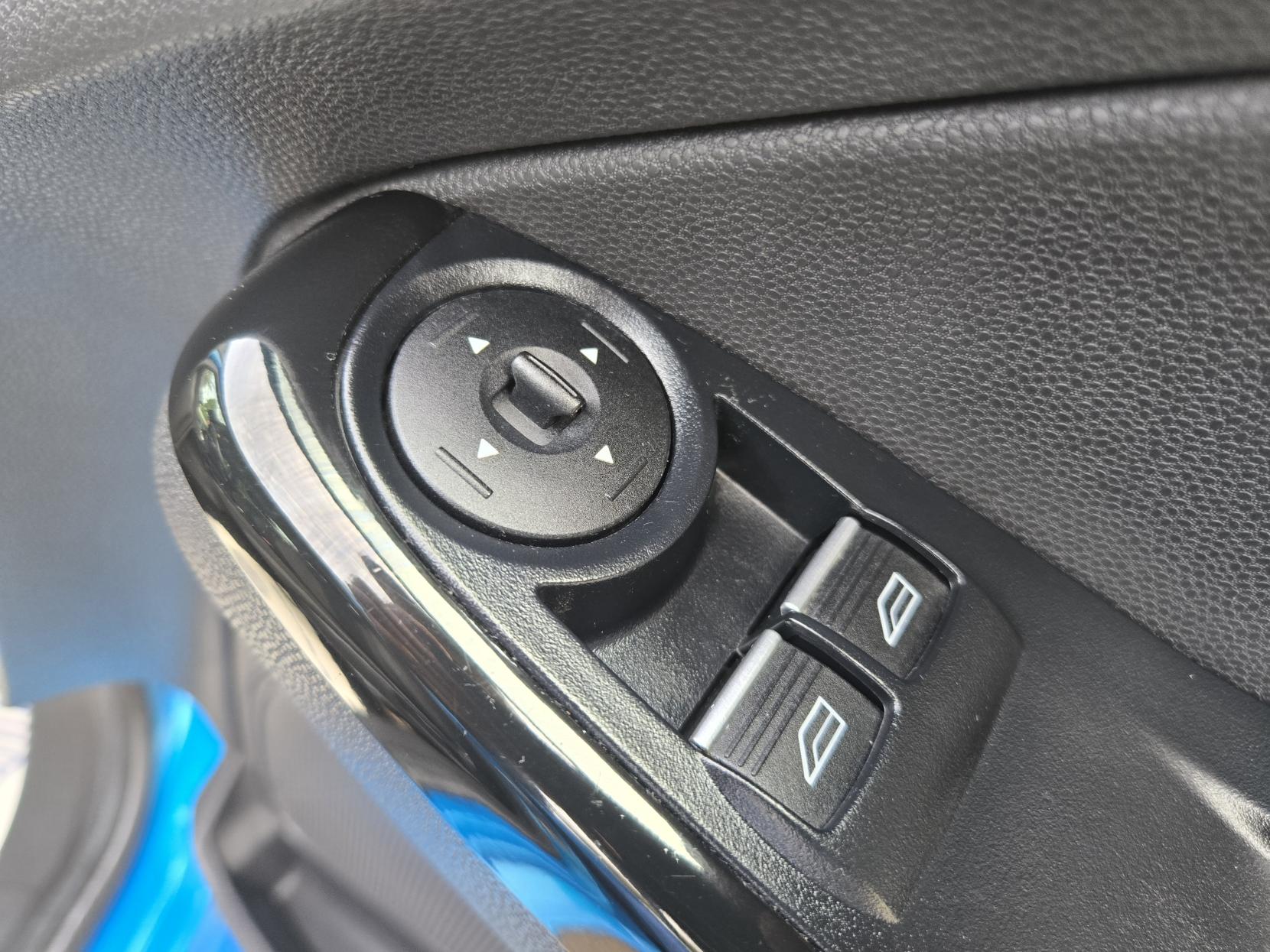 Ford Fiesta 1.0T EcoBoost Zetec Hatchback 5dr Petrol Manual Euro 6 (s/s) (100 ps)