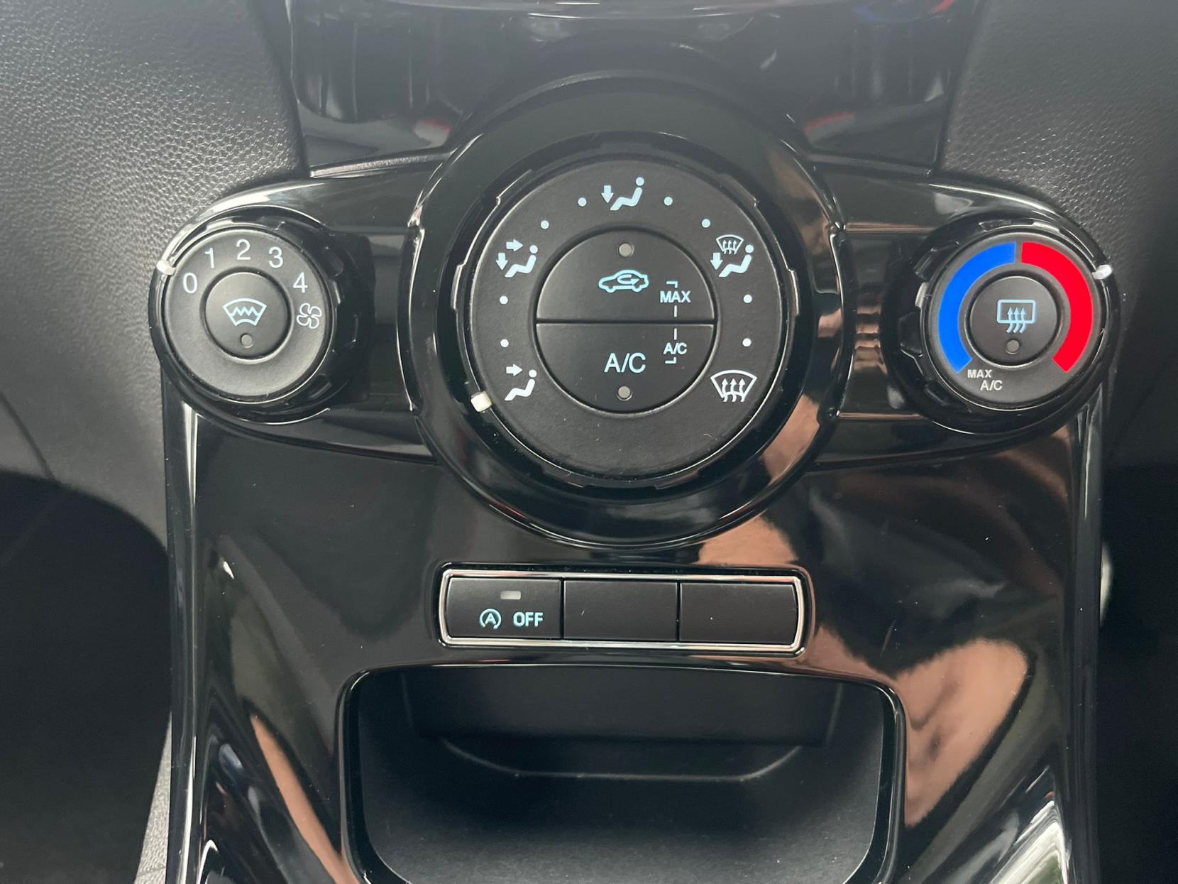 Ford Fiesta 1.0T EcoBoost Zetec S Hatchback 3dr Petrol Manual Euro 6 (s/s) (140 ps)