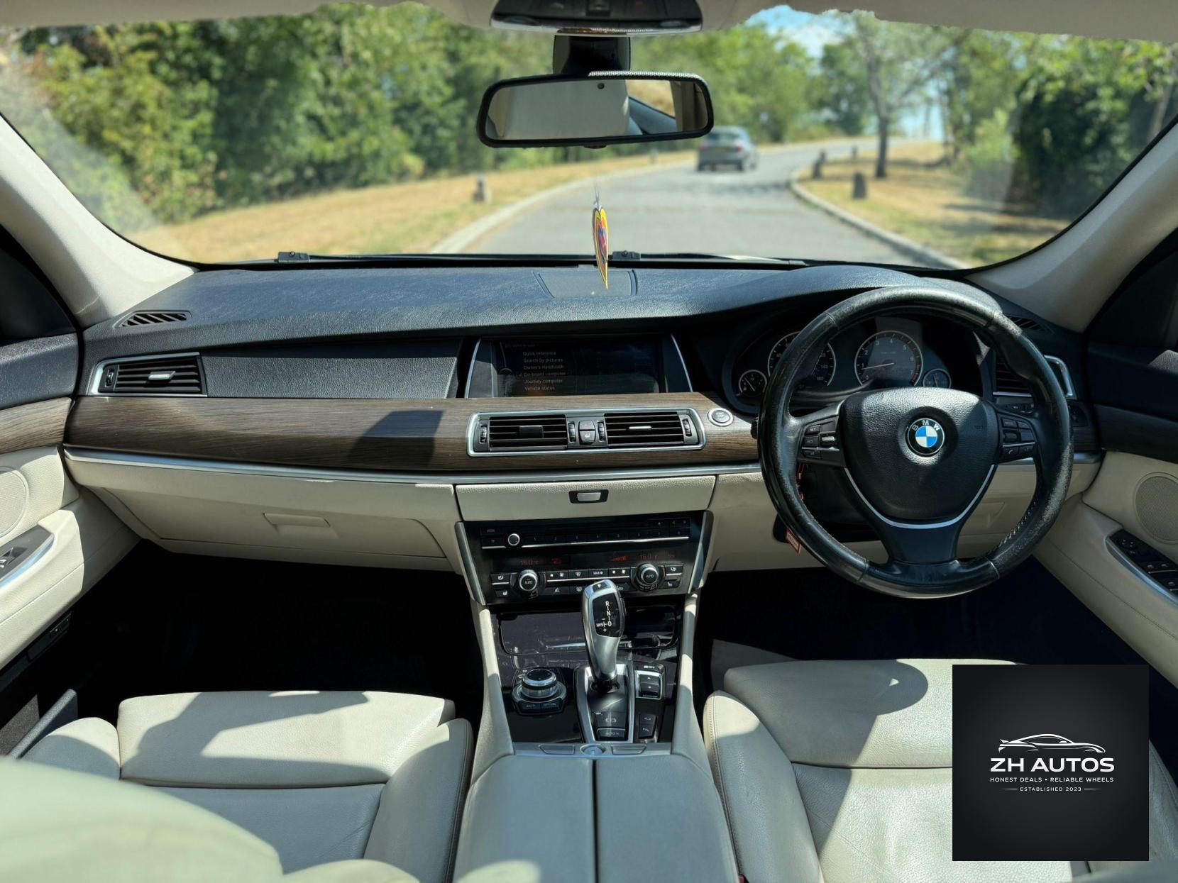 BMW 5 Series 4.4 550i V8 SE Touring Steptronic Euro 5 5dr