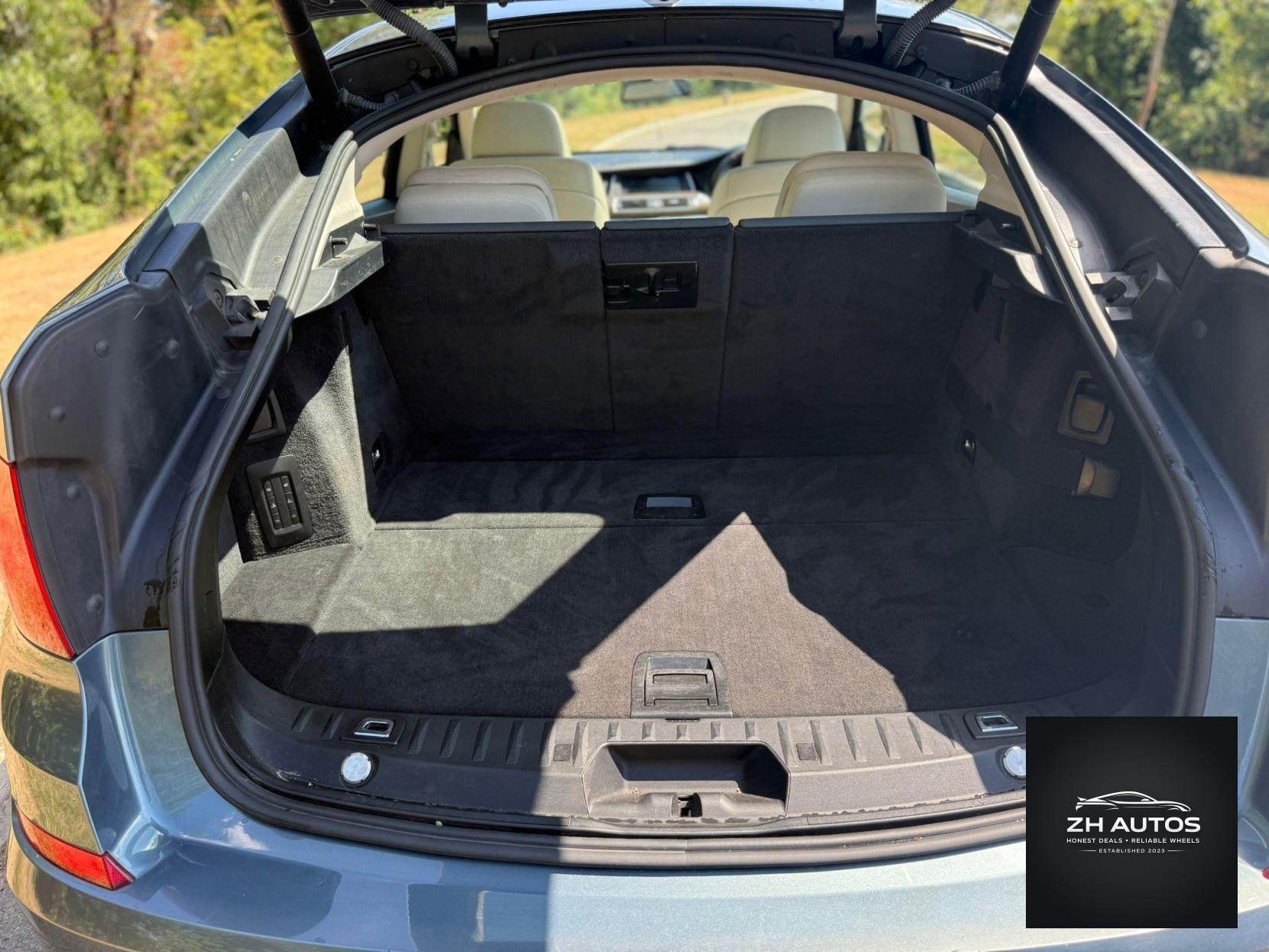 BMW 5 Series 4.4 550i V8 SE Touring Steptronic Euro 5 5dr