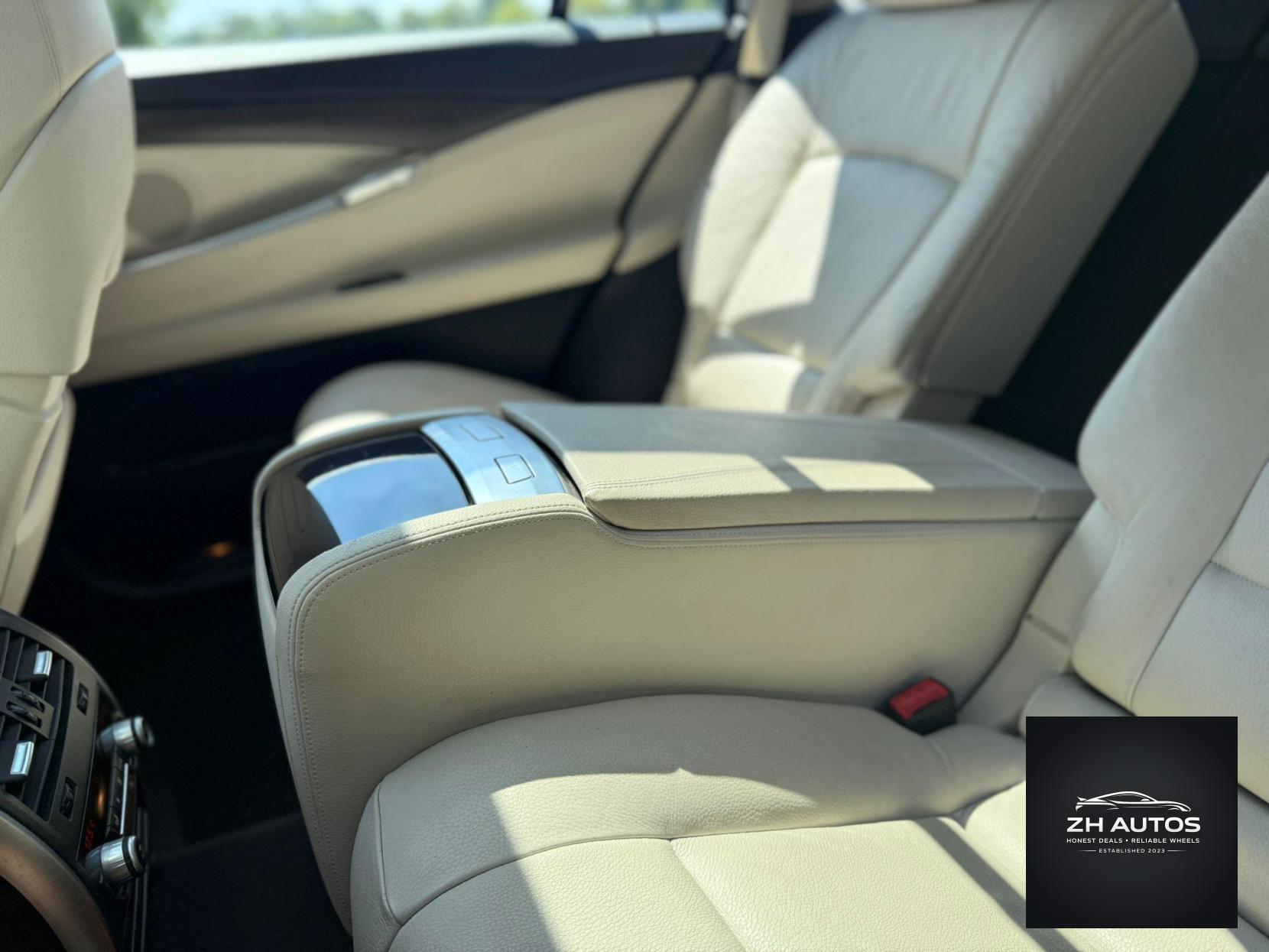 BMW 5 Series 4.4 550i V8 SE Touring Steptronic Euro 5 5dr