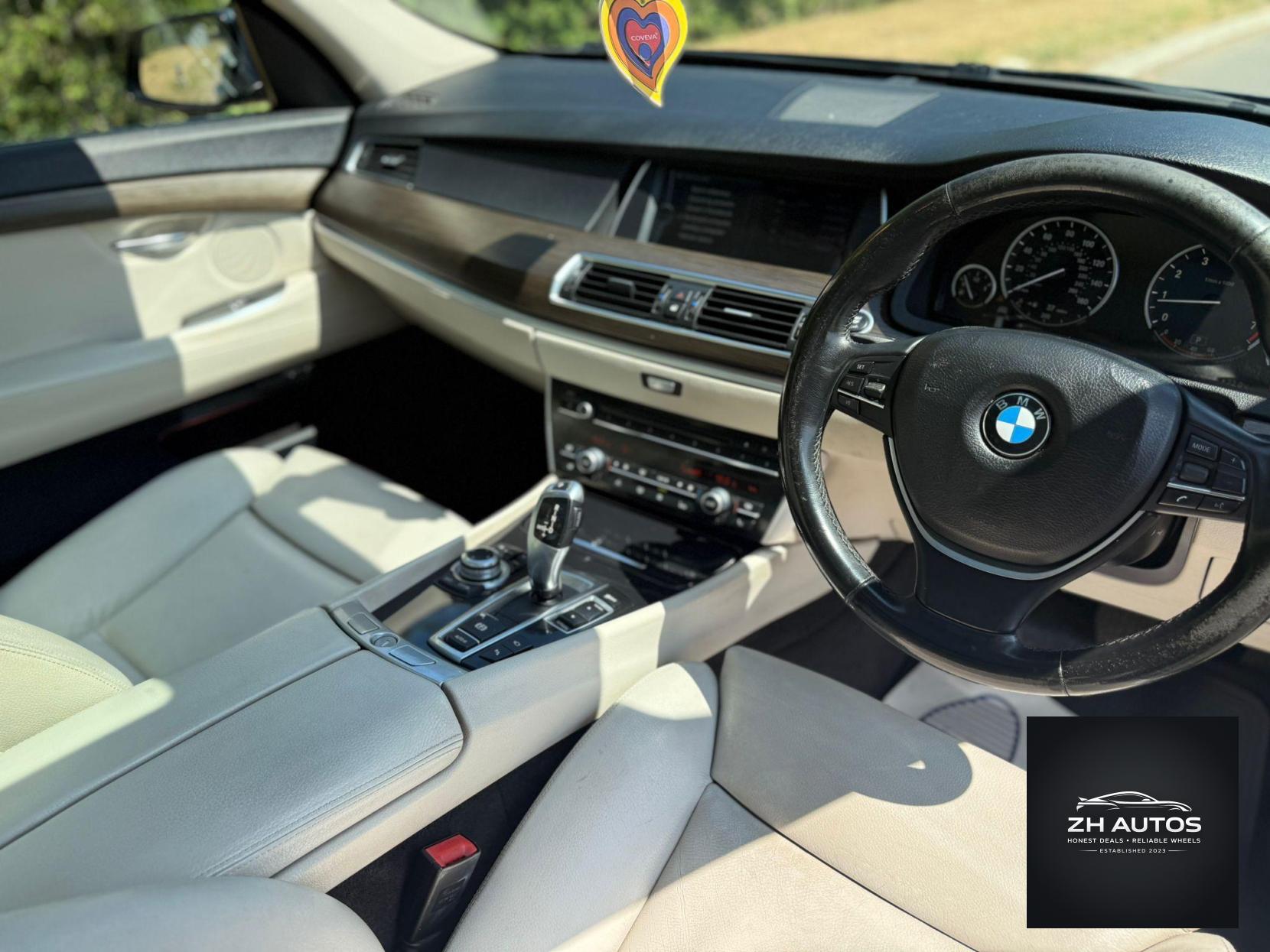 BMW 5 Series 4.4 550i V8 SE Touring Steptronic Euro 5 5dr