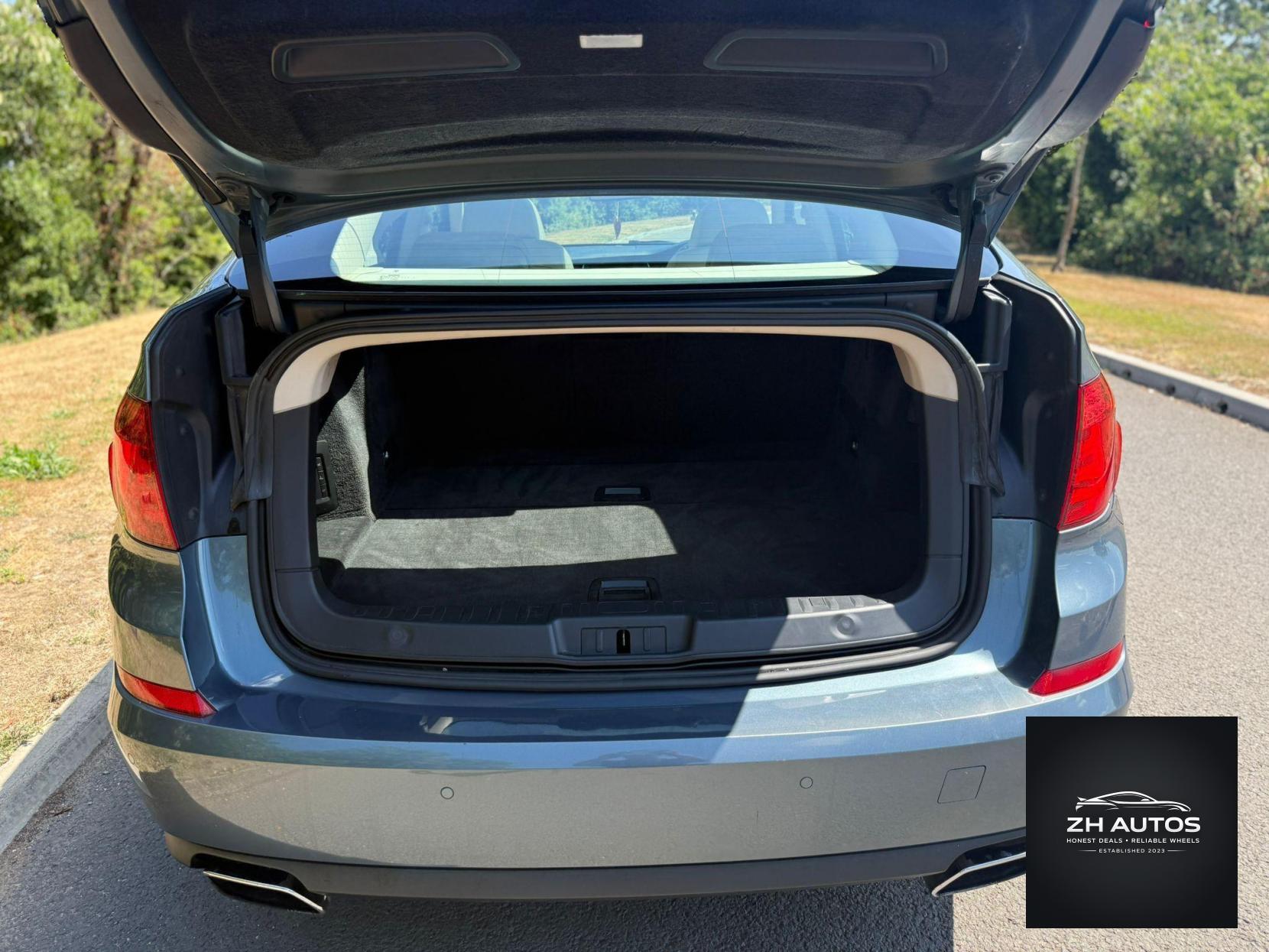 BMW 5 Series 4.4 550i V8 SE Touring Steptronic Euro 5 5dr