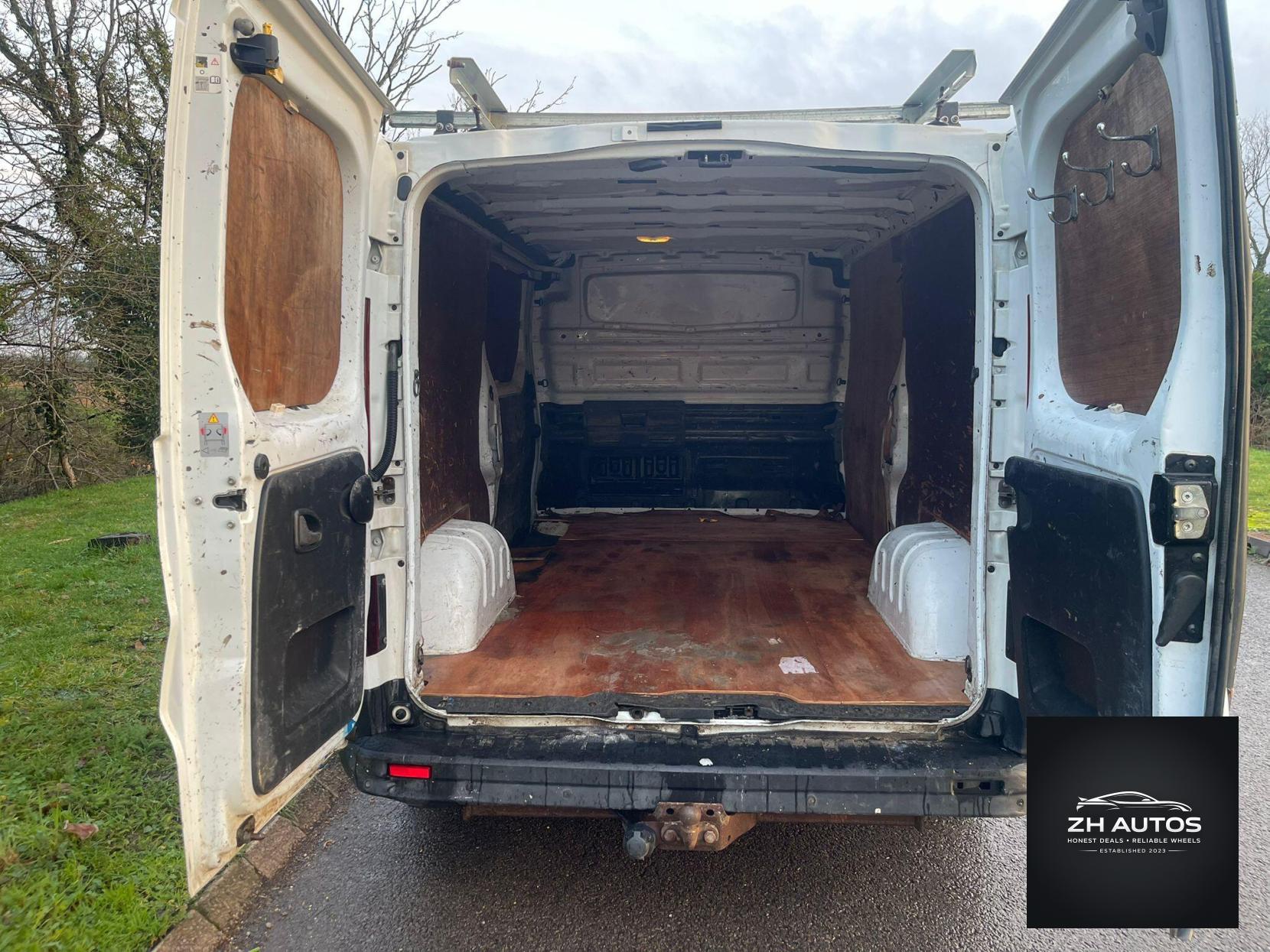 Renault Trafic 1.6 dCi ENERGY 29 Business+ LWB Standard Roof Euro 6 (s/s) 5dr