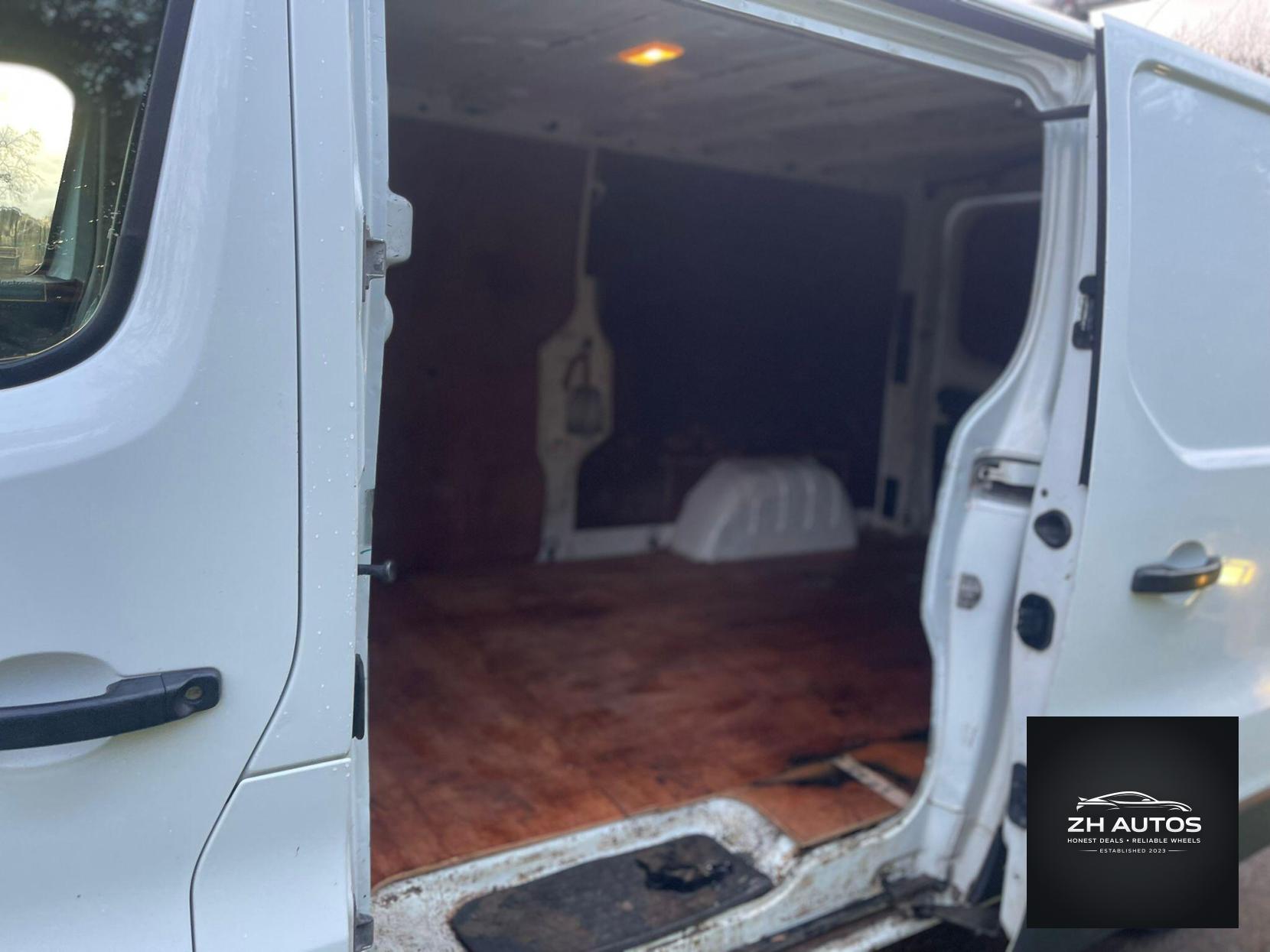 Renault Trafic 1.6 dCi ENERGY 29 Business+ LWB Standard Roof Euro 6 (s/s) 5dr