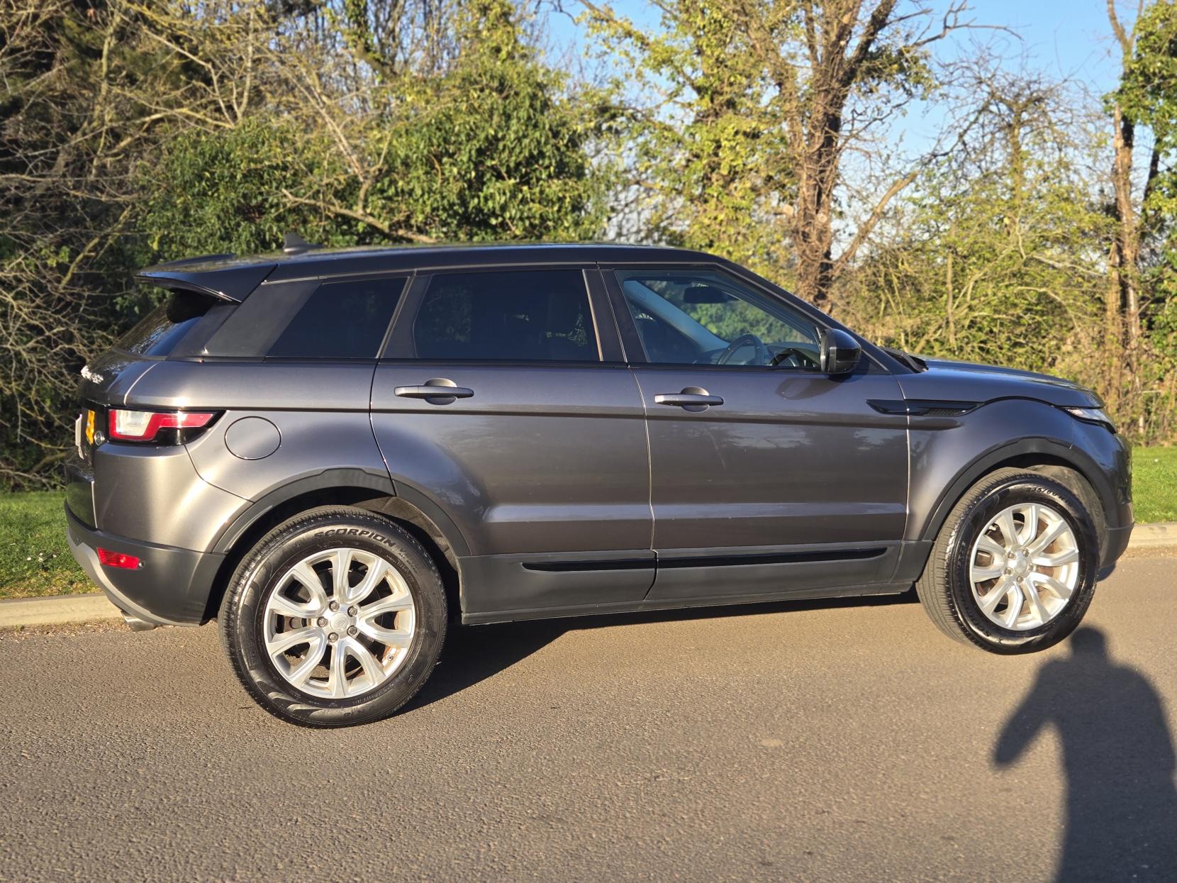 Land Rover Range Rover Evoque 2.0 TD4 SE Tech SUV 5dr Diesel Auto 4WD Euro 6 (s/s) (180 ps)