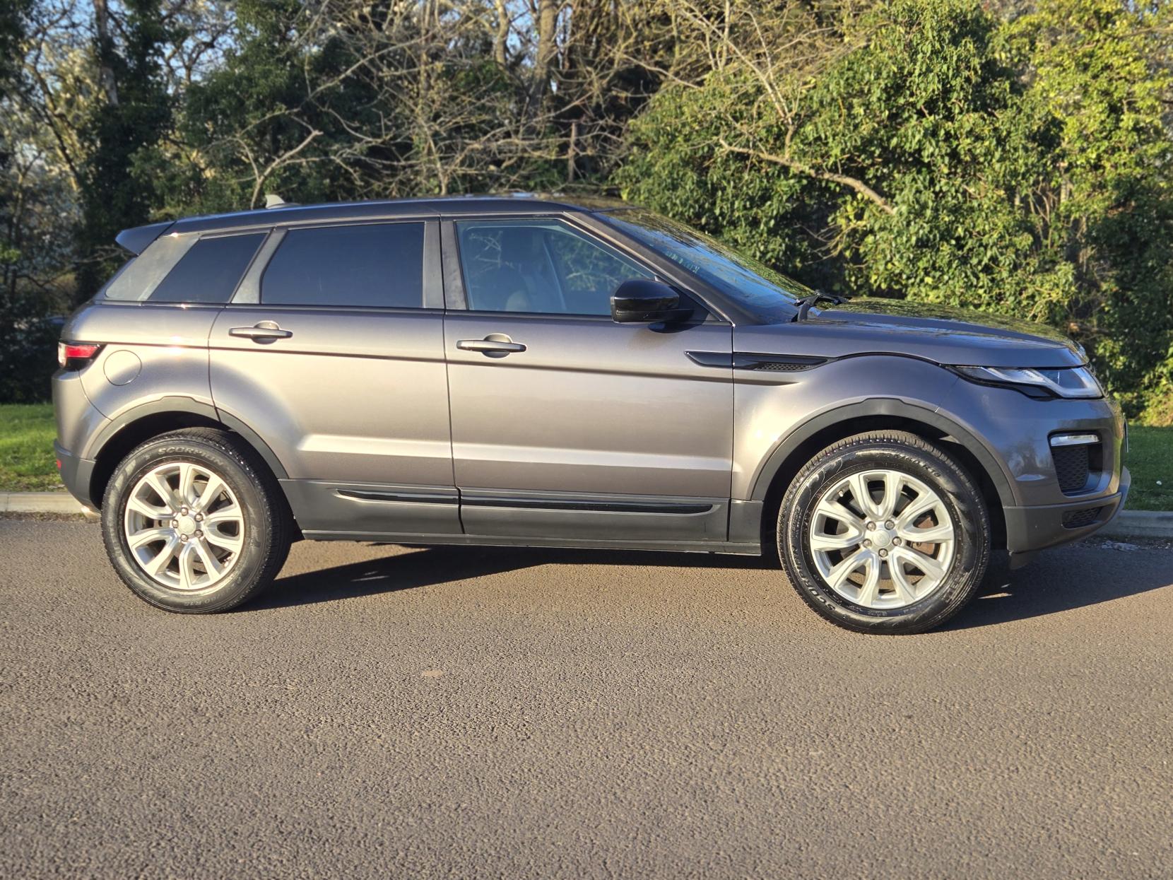 Land Rover Range Rover Evoque 2.0 TD4 SE Tech SUV 5dr Diesel Auto 4WD Euro 6 (s/s) (180 ps)