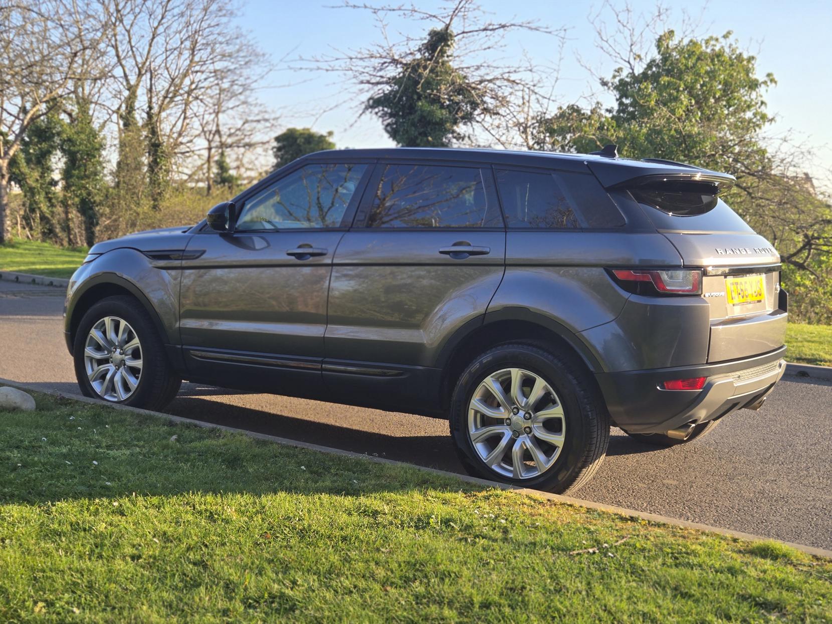 Land Rover Range Rover Evoque 2.0 TD4 SE Tech SUV 5dr Diesel Auto 4WD Euro 6 (s/s) (180 ps)