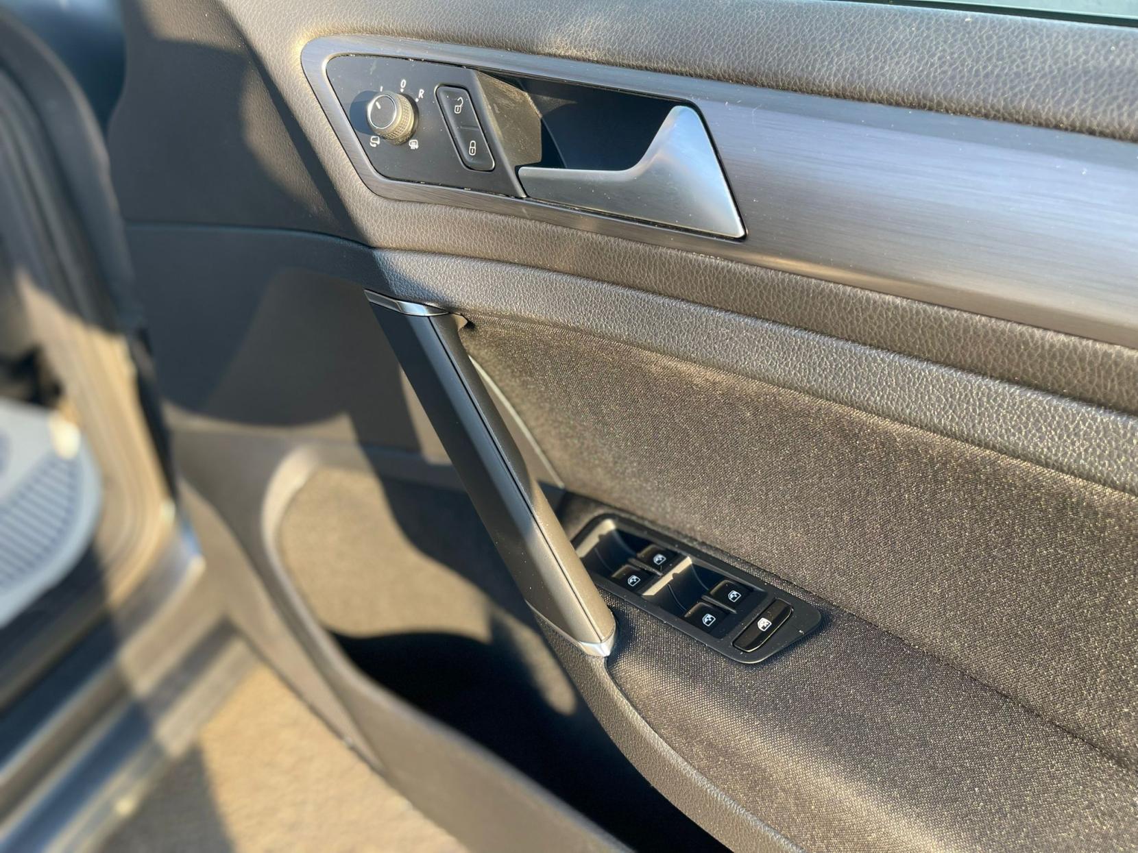 Volkswagen Golf 1.0 TSI SE Hatchback 5dr Petrol Manual Euro 6 (s/s) (110 bhp)