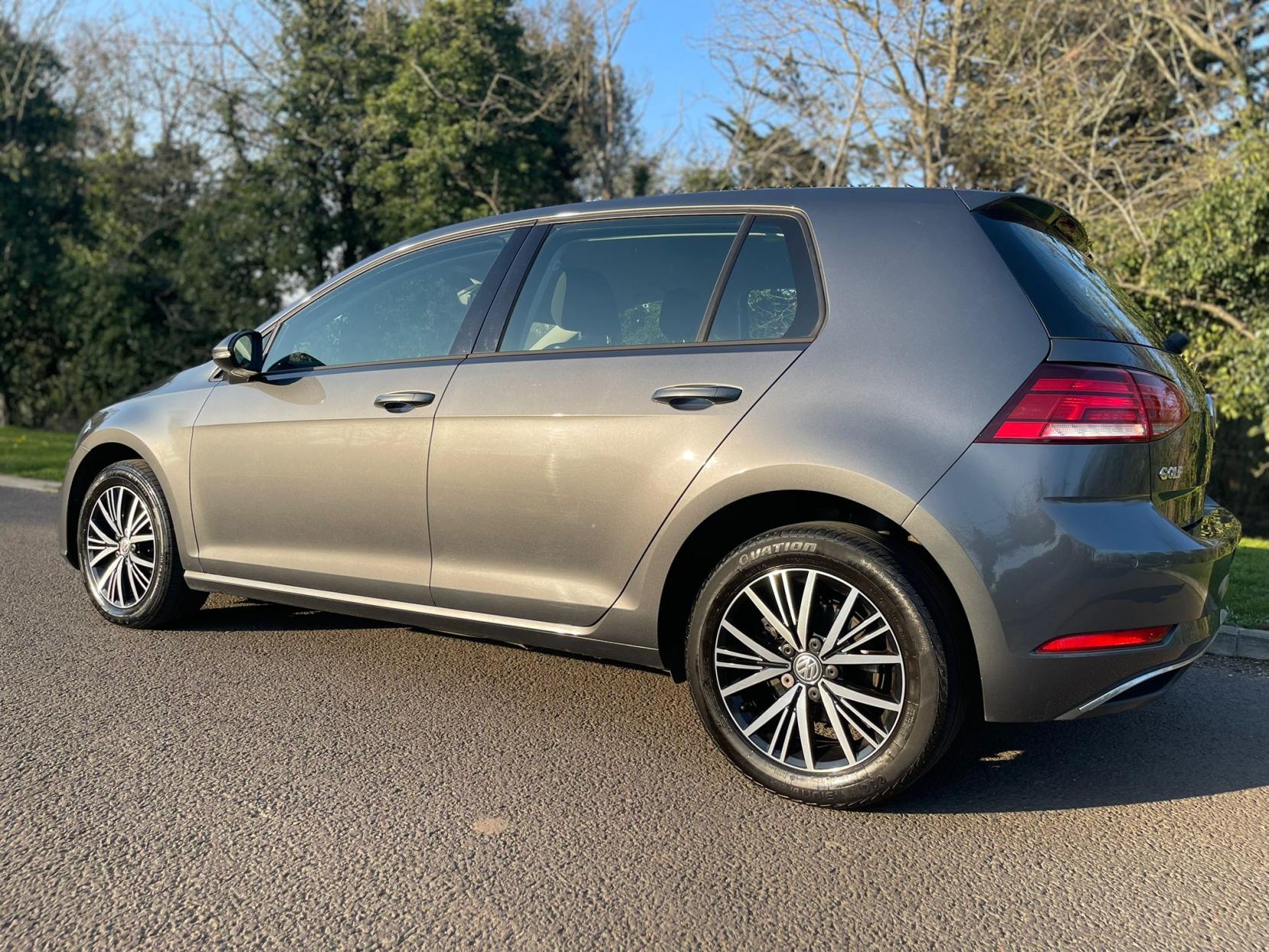 Volkswagen Golf 1.0 TSI SE Hatchback 5dr Petrol Manual Euro 6 (s/s) (110 bhp)