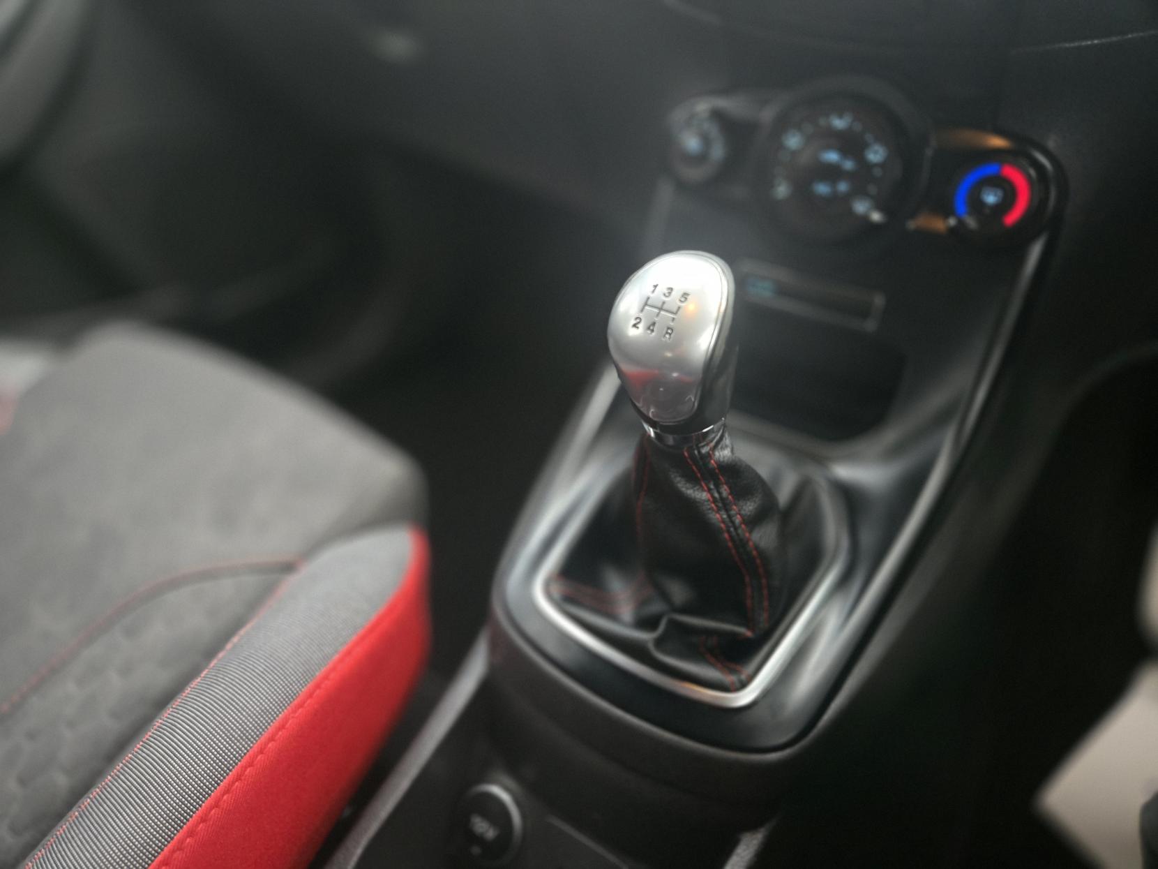 Ford Fiesta 1.0T EcoBoost ST-Line Hatchback 3dr Petrol Manual Euro 6 (s/s) (140 ps)