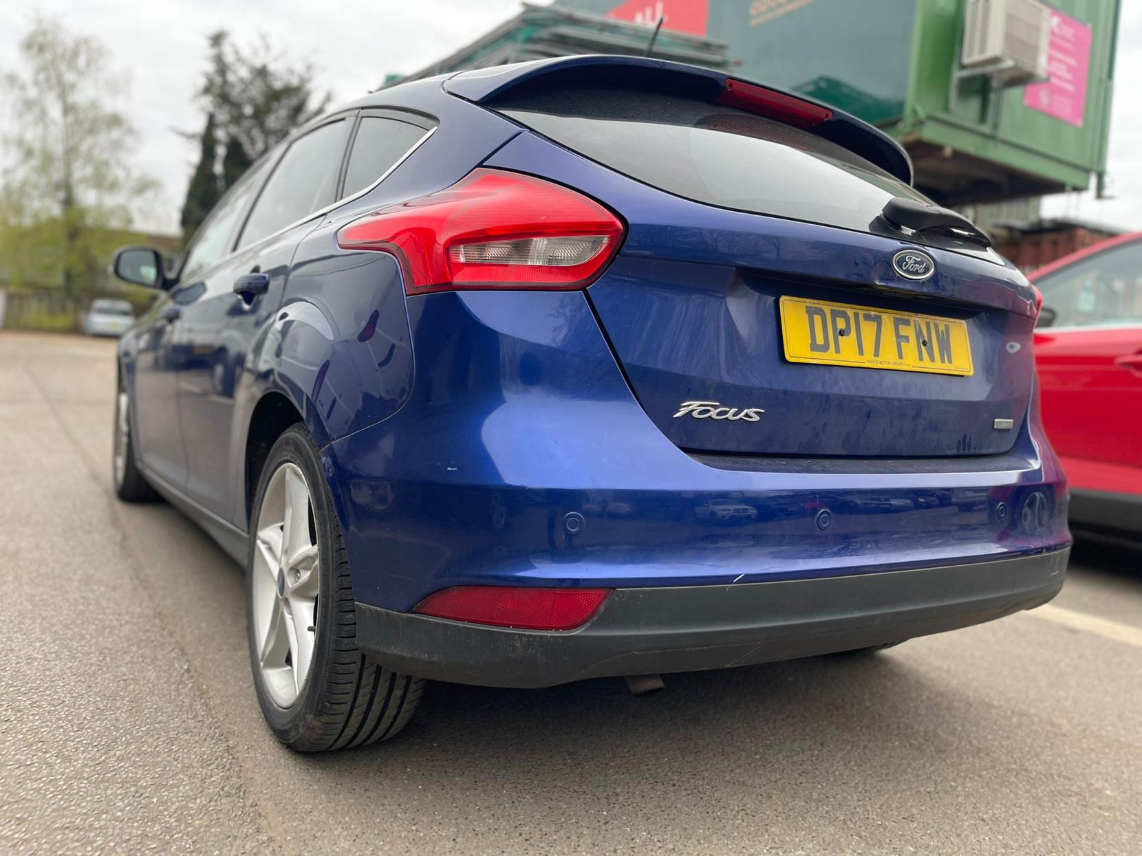 Ford Focus 1.0T EcoBoost Zetec Edition Hatchback 5dr Petrol Manual Euro 6 (s/s) (125 ps)