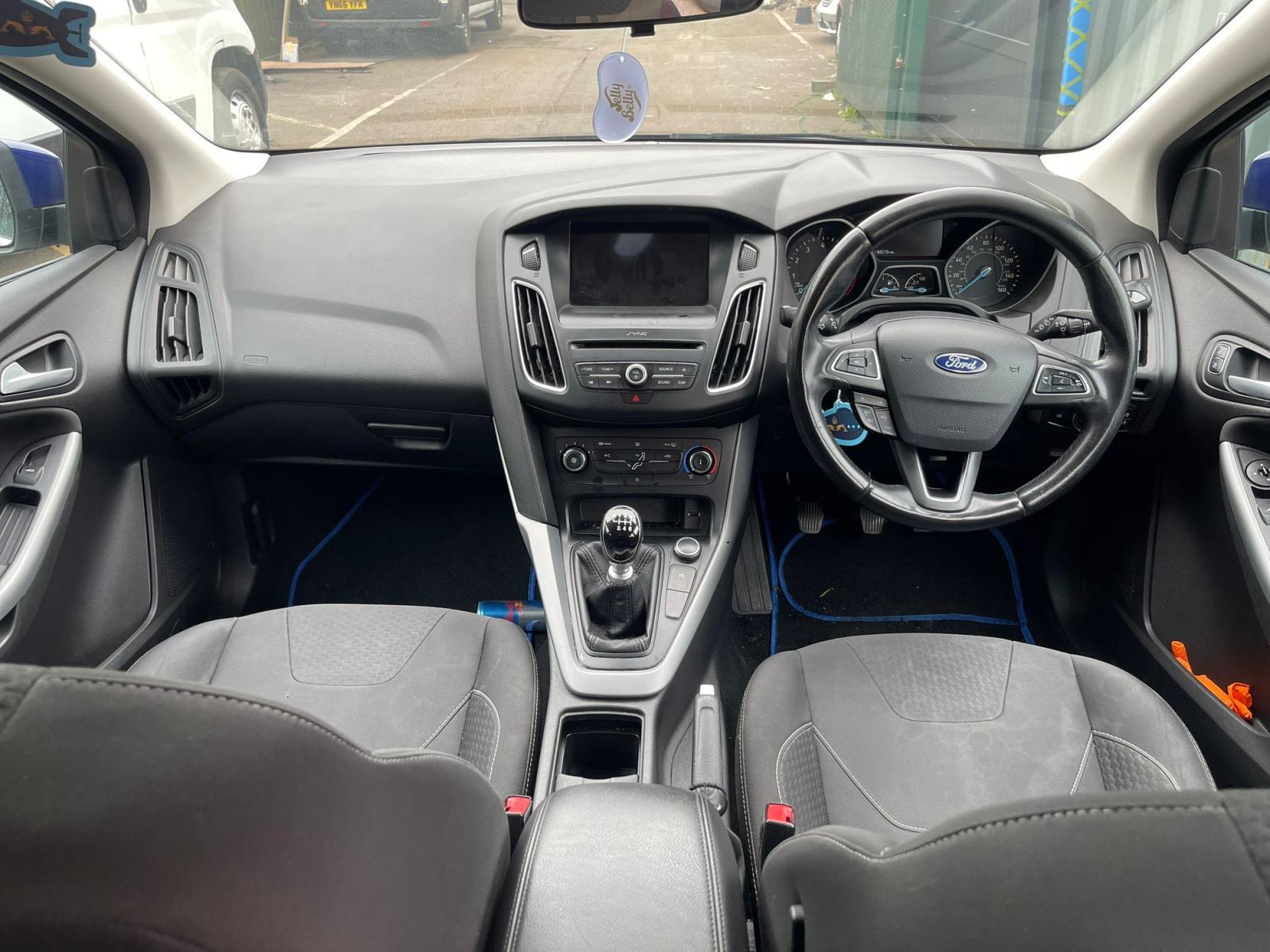 Ford Focus 1.0T EcoBoost Zetec Edition Hatchback 5dr Petrol Manual Euro 6 (s/s) (125 ps)