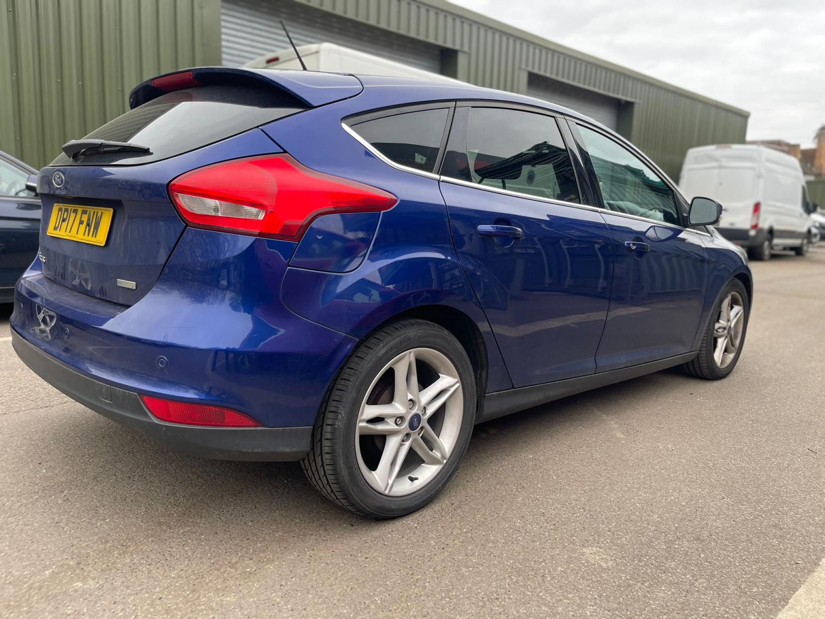 Ford Focus 1.0T EcoBoost Zetec Edition Hatchback 5dr Petrol Manual Euro 6 (s/s) (125 ps)