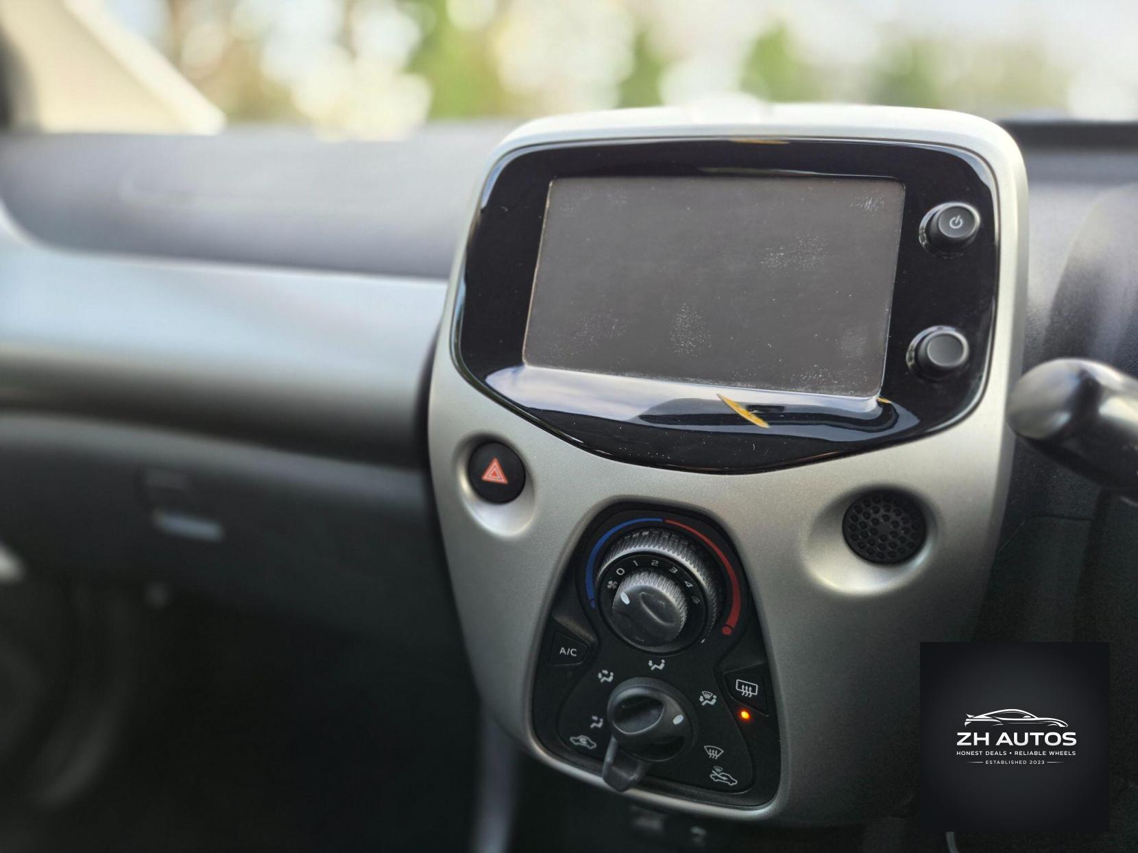 Peugeot 108 1.0 Active Euro 6 3dr