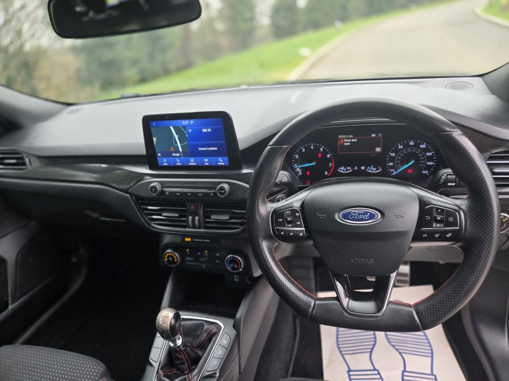 Ford Focus 1.0T EcoBoost ST-Line Hatchback 5dr Petrol Manual Euro 6 (s/s) (125 ps)