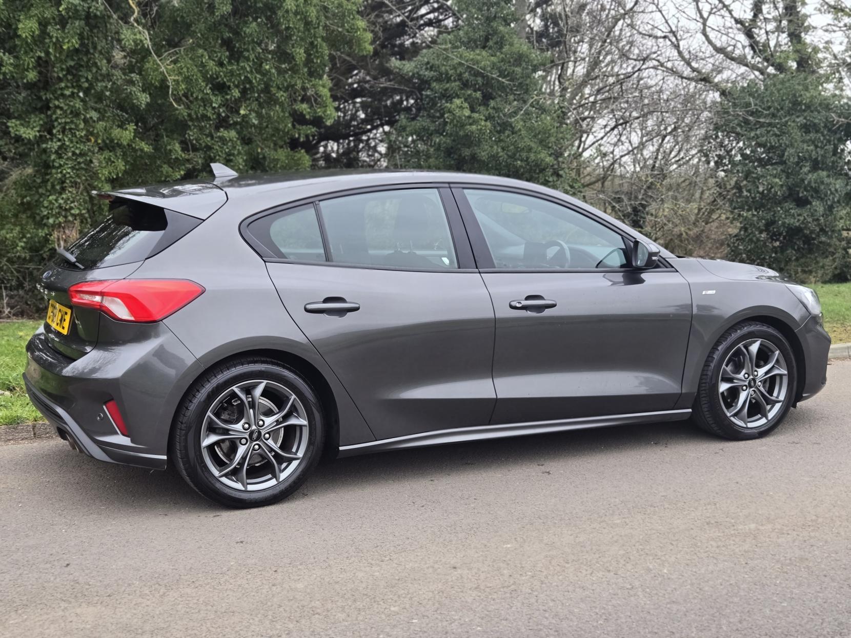 Ford Focus 1.0T EcoBoost ST-Line Hatchback 5dr Petrol Manual Euro 6 (s/s) (125 ps)