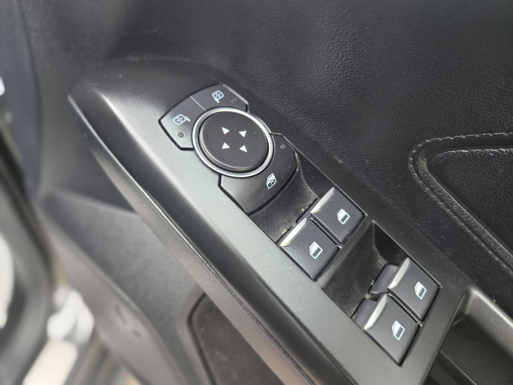 Ford Focus 1.0T EcoBoost ST-Line Hatchback 5dr Petrol Manual Euro 6 (s/s) (125 ps)