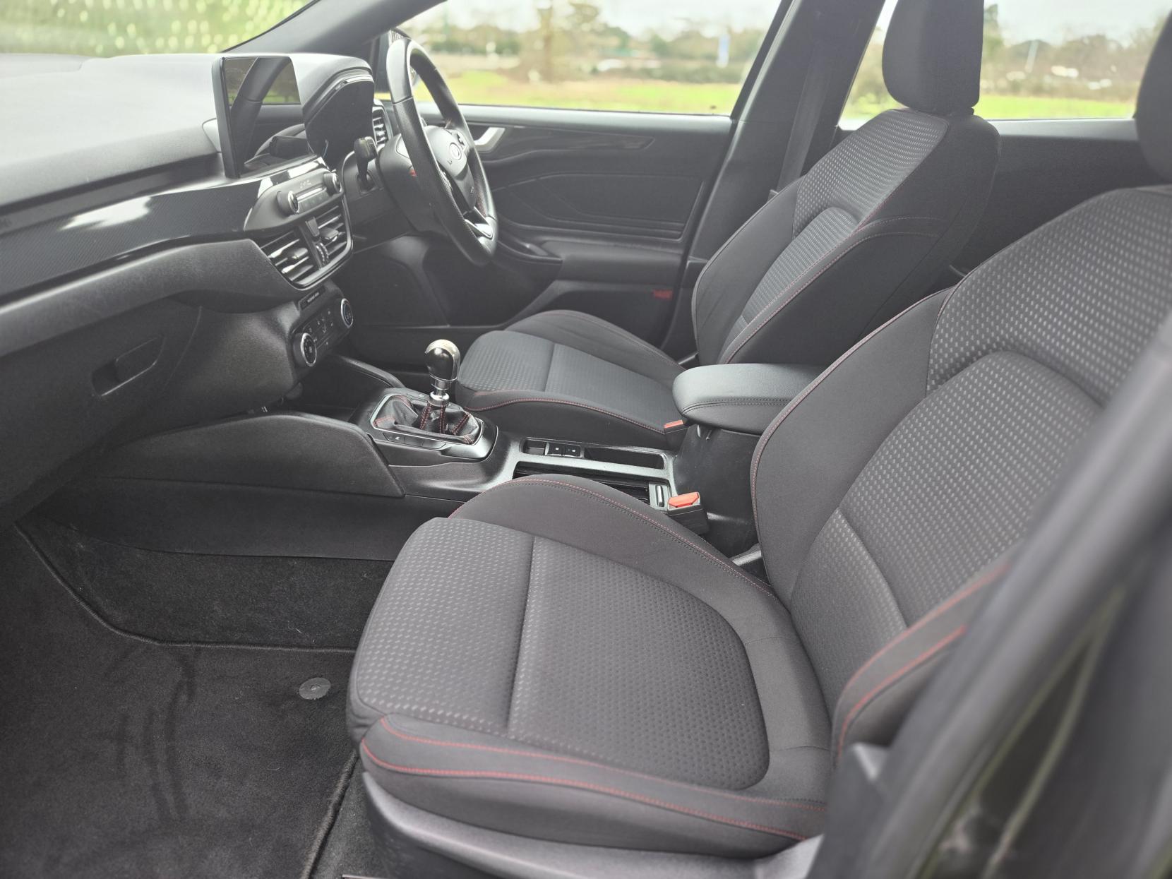 Ford Focus 1.0T EcoBoost ST-Line Hatchback 5dr Petrol Manual Euro 6 (s/s) (125 ps)