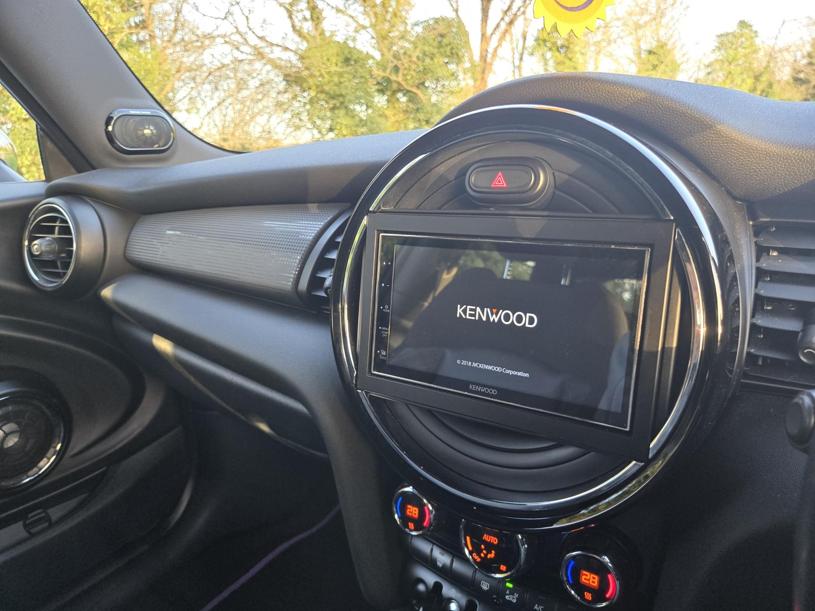 MINI Hatch 1.5 Cooper D Hatchback 3dr Diesel Manual Euro 6 (s/s) (116 ps)