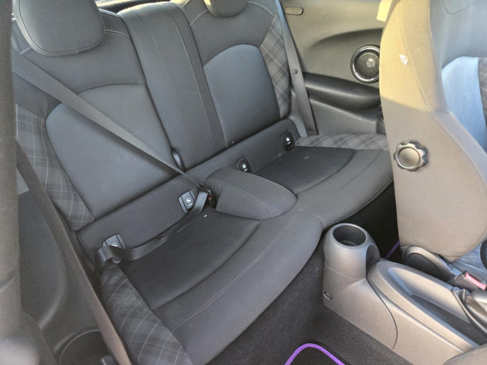 MINI Hatch 1.5 Cooper D Hatchback 3dr Diesel Manual Euro 6 (s/s) (116 ps)