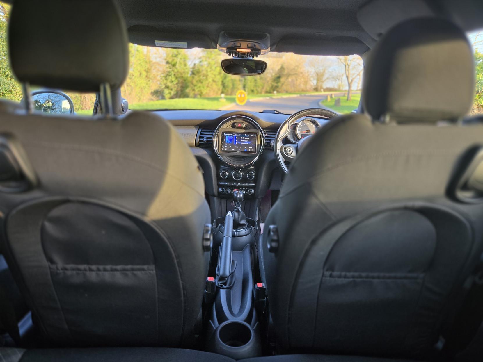 MINI Hatch 1.5 Cooper D Hatchback 3dr Diesel Manual Euro 6 (s/s) (116 ps)