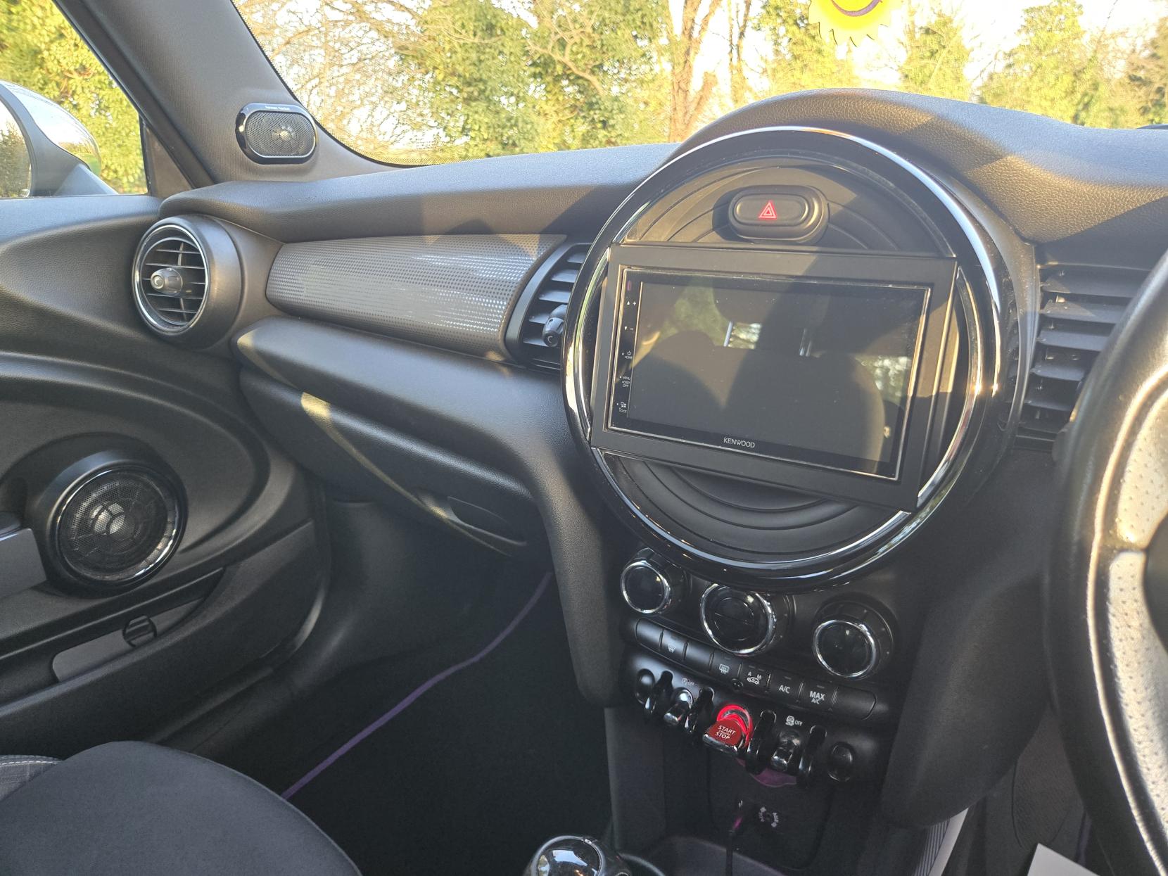 MINI Hatch 1.5 Cooper D Hatchback 3dr Diesel Manual Euro 6 (s/s) (116 ps)