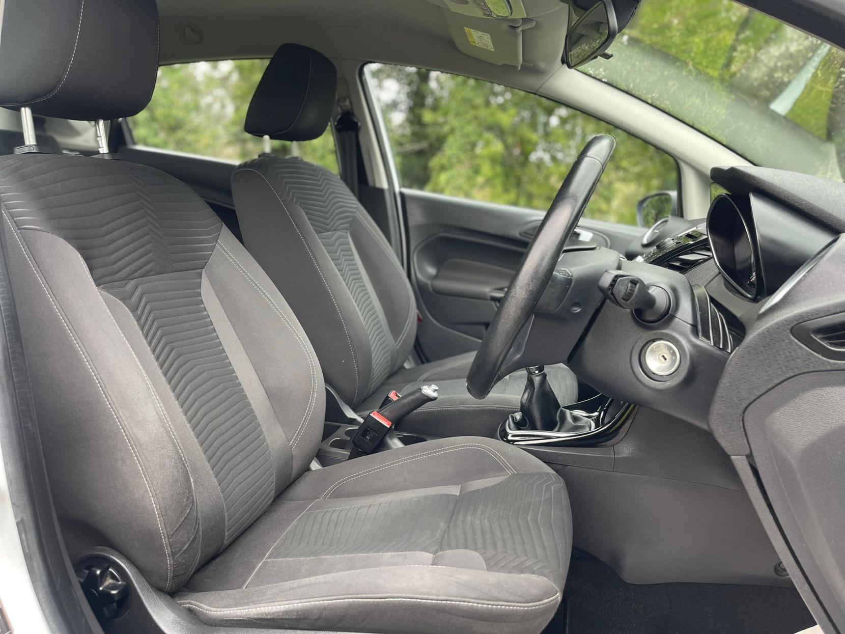 Ford Fiesta 1.0T EcoBoost Zetec Hatchback 5dr Petrol Manual Euro 5 (s/s) (100 ps)