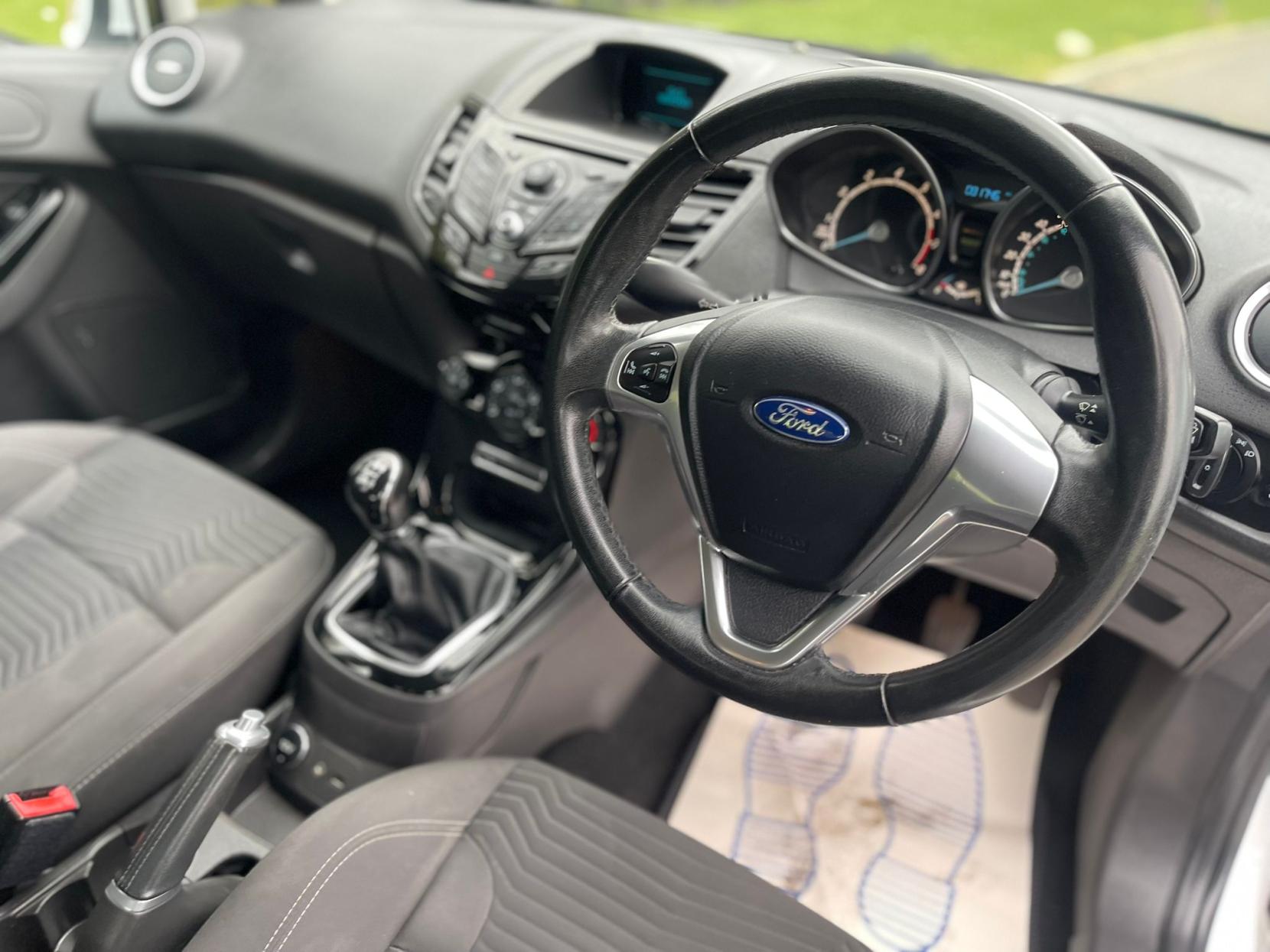 Ford Fiesta 1.0T EcoBoost Zetec Hatchback 5dr Petrol Manual Euro 5 (s/s) (100 ps)